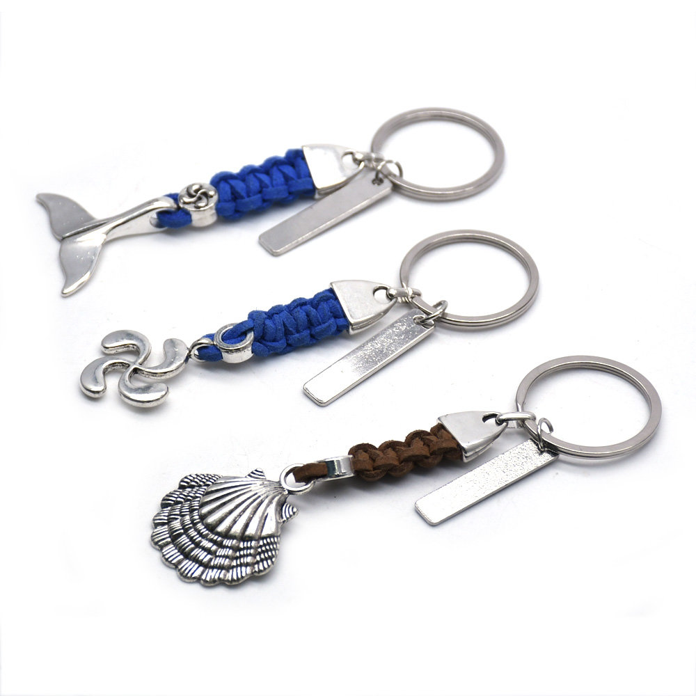Hand-woven fish-shaped shell velvet rope keychain pendant, seaside travel gift details Picture