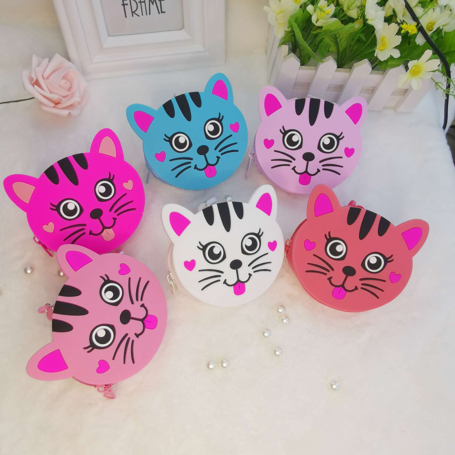 Silicone kitten head zero purse thumbnail