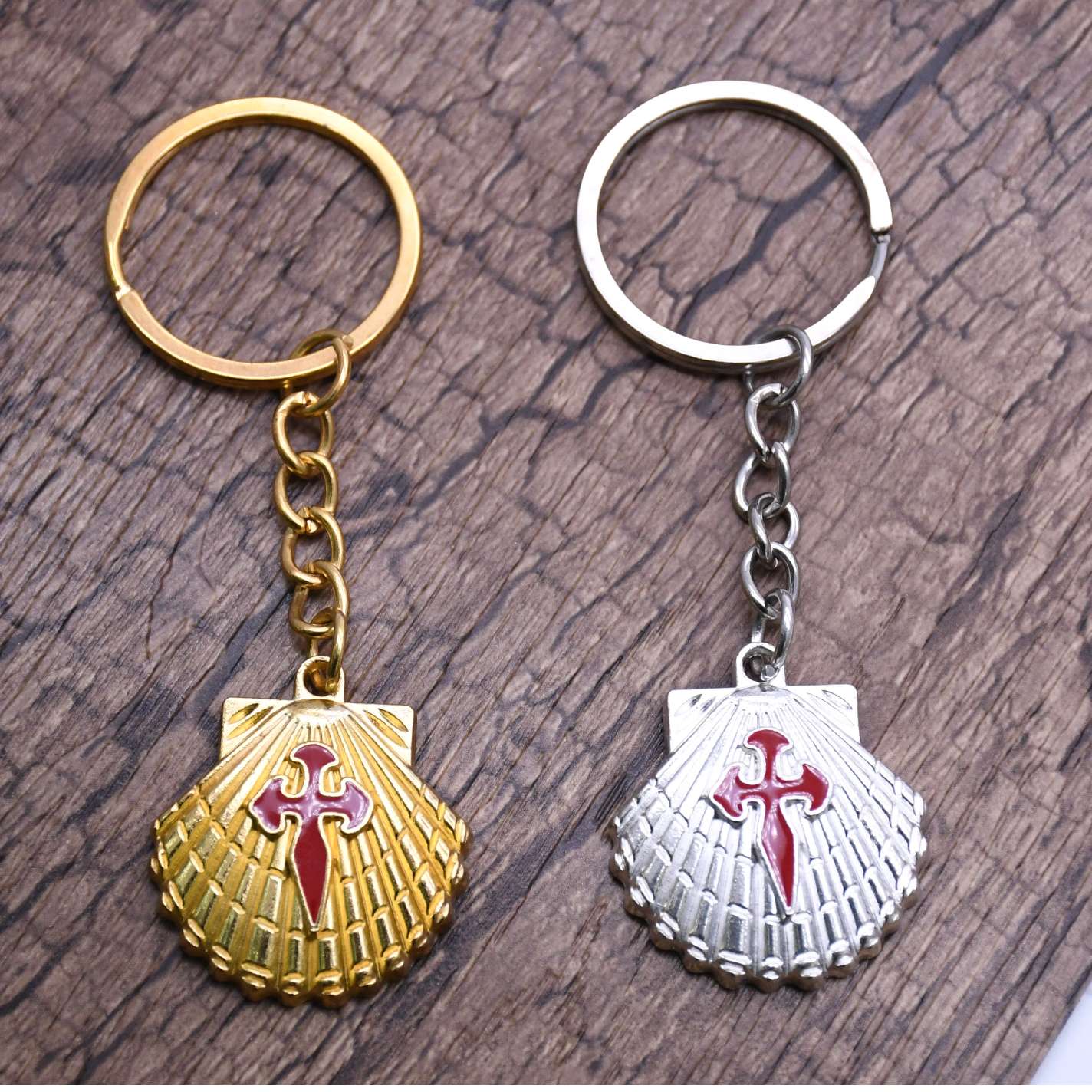 Seaside souvenirs, shell crosses, keychains, ornaments, pendants, religious gifts and promotional items details Picture