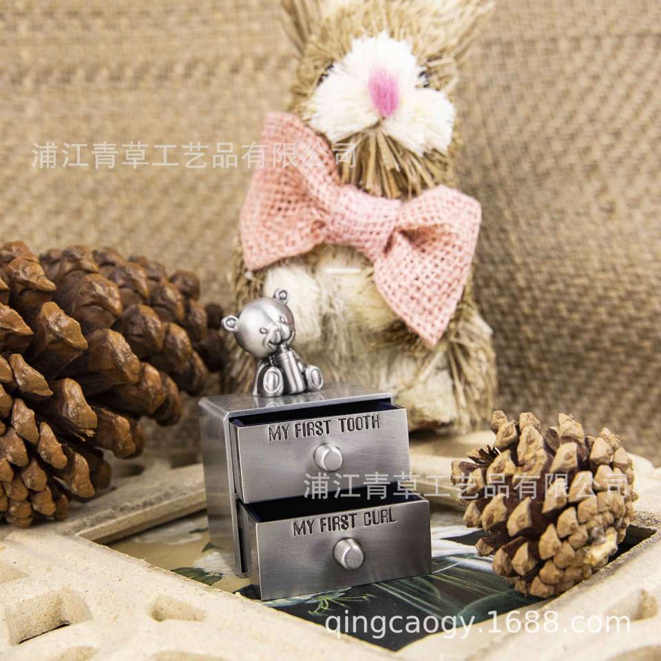 婴儿胎发牙齿收纳屋实物图