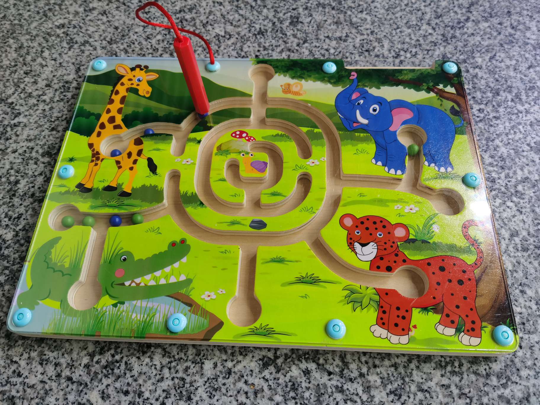 Magnetic pen movement maze details Picture