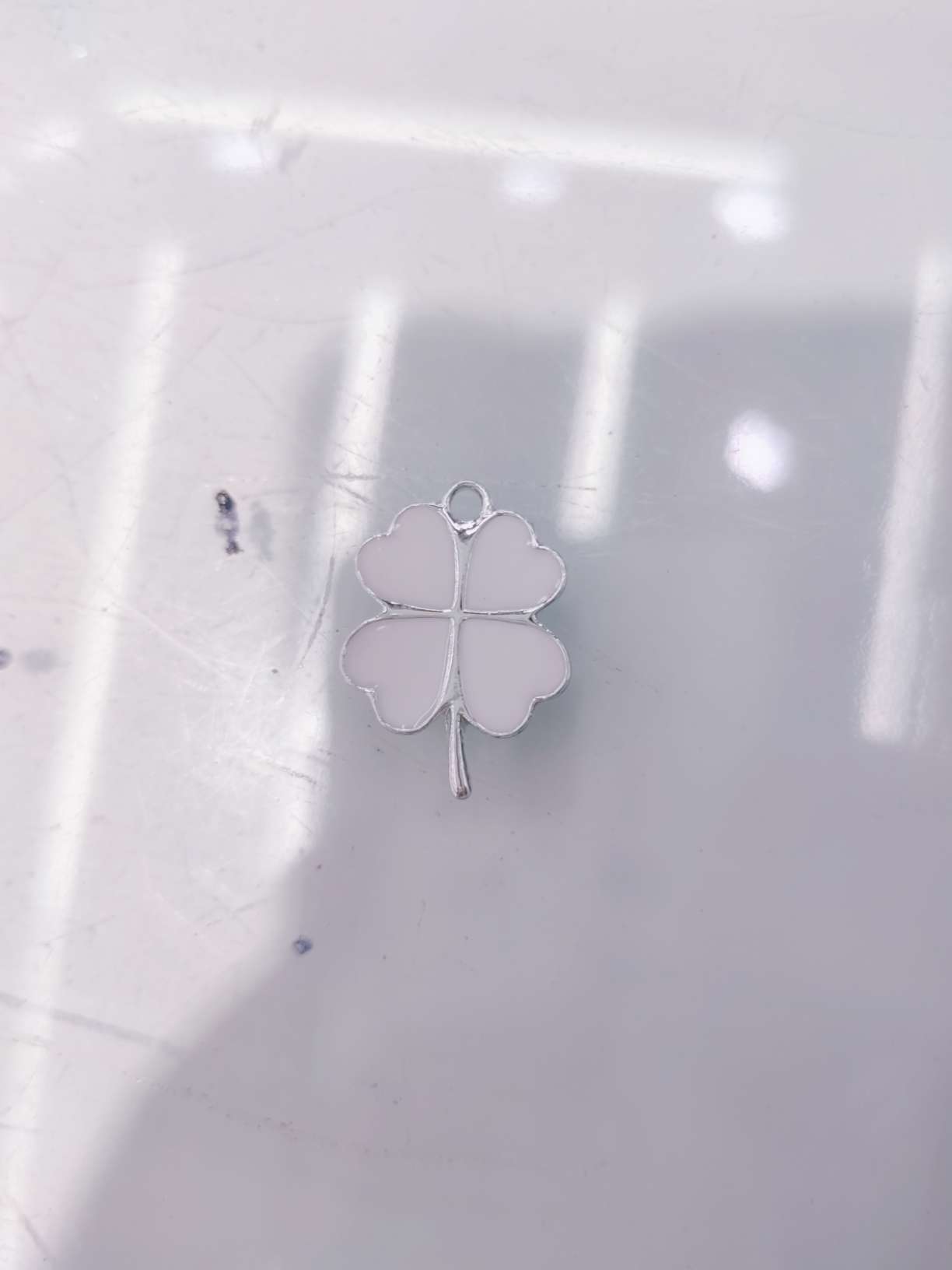 Drop oil clover thumbnail