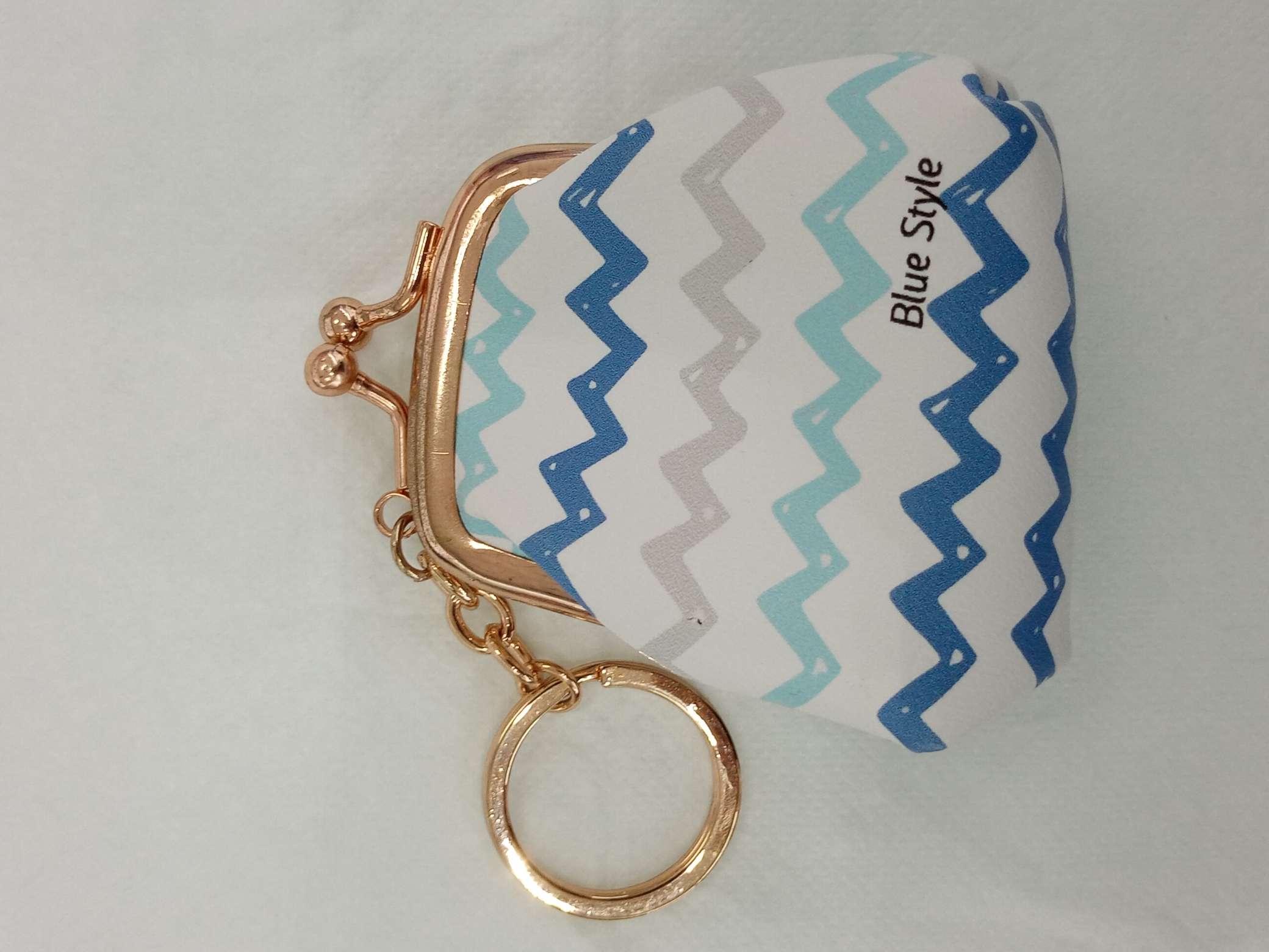 7#弧形夹包白底实物图