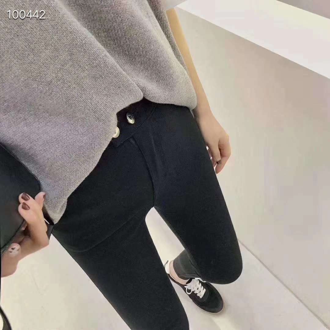 Kitten Magic Pants Application Scenario