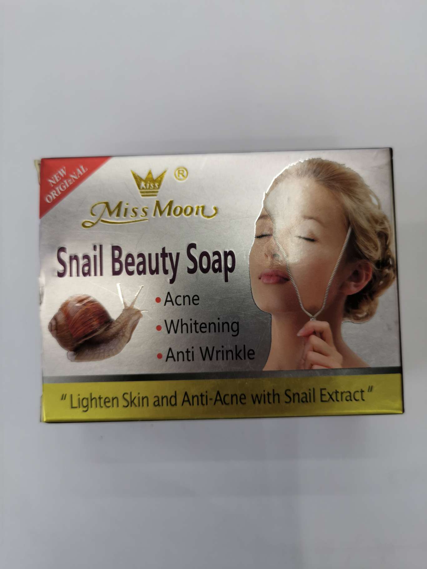 Germicidal, whitening and anti-wrinkle snail soap