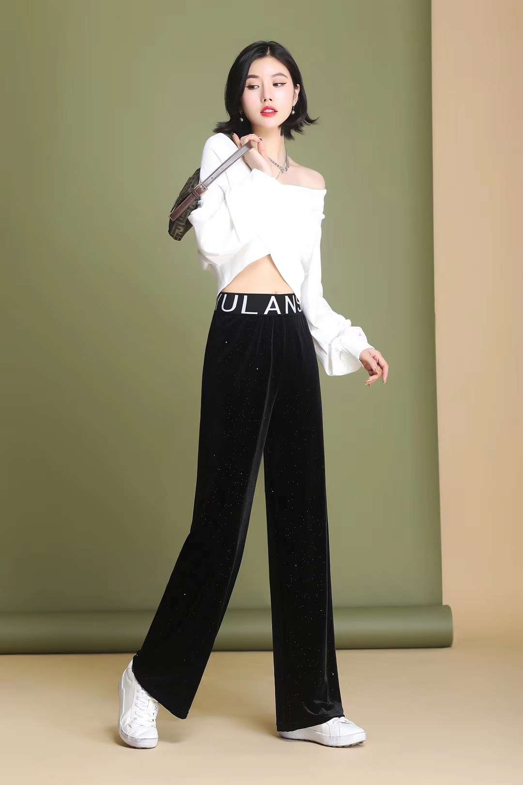 Sparkling velvet pants, M, L, xL details Picture
