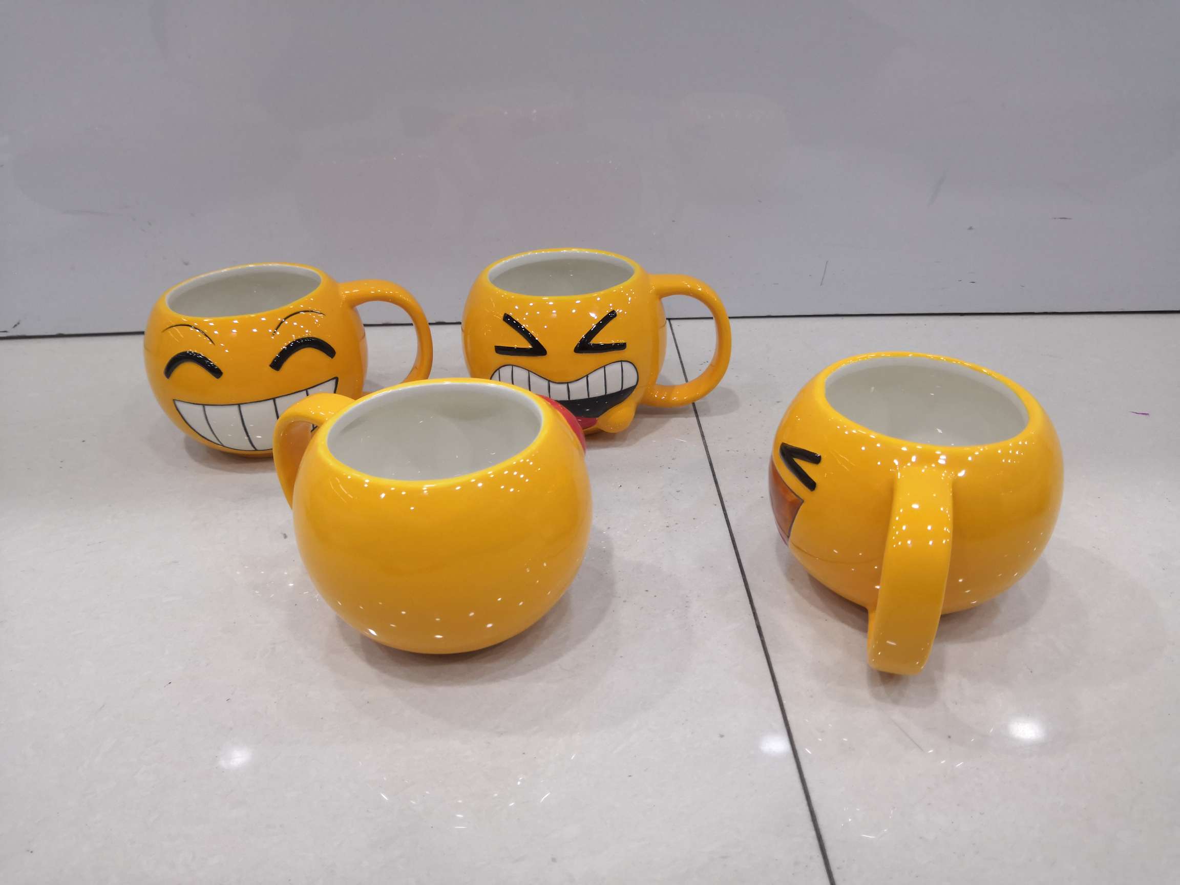 陶瓷工艺品实物图