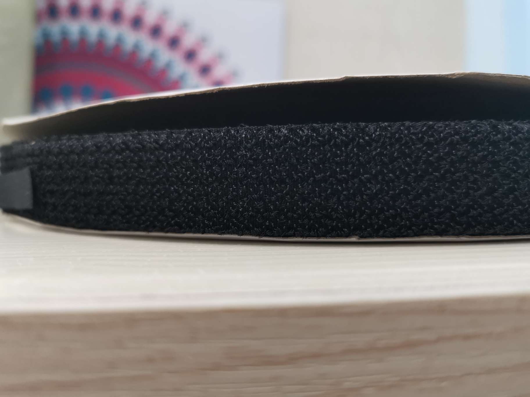 2cm borderless black curly body