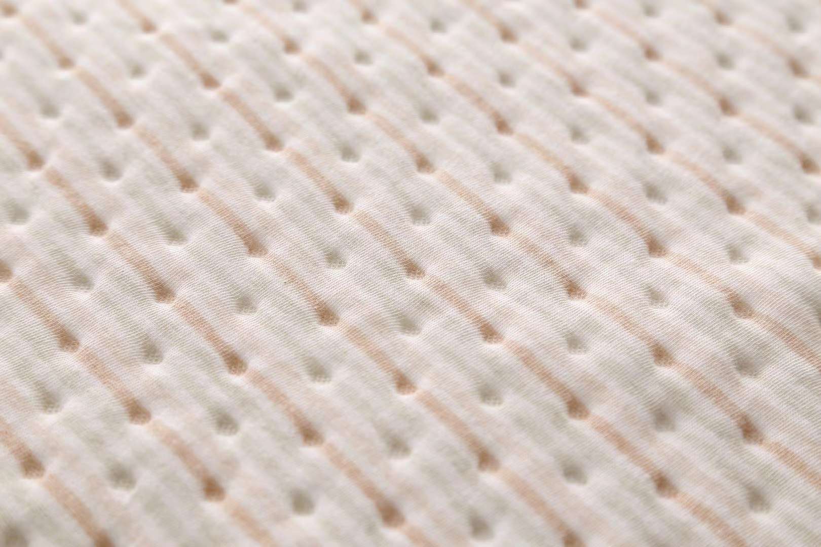 4层彩棉隔尿垫 50×70  双面可用 一面精梳彩棉 中间夹层聚酯纤维  复合tpu防水层  最后一面是竹纤维 吸水性强详情图5