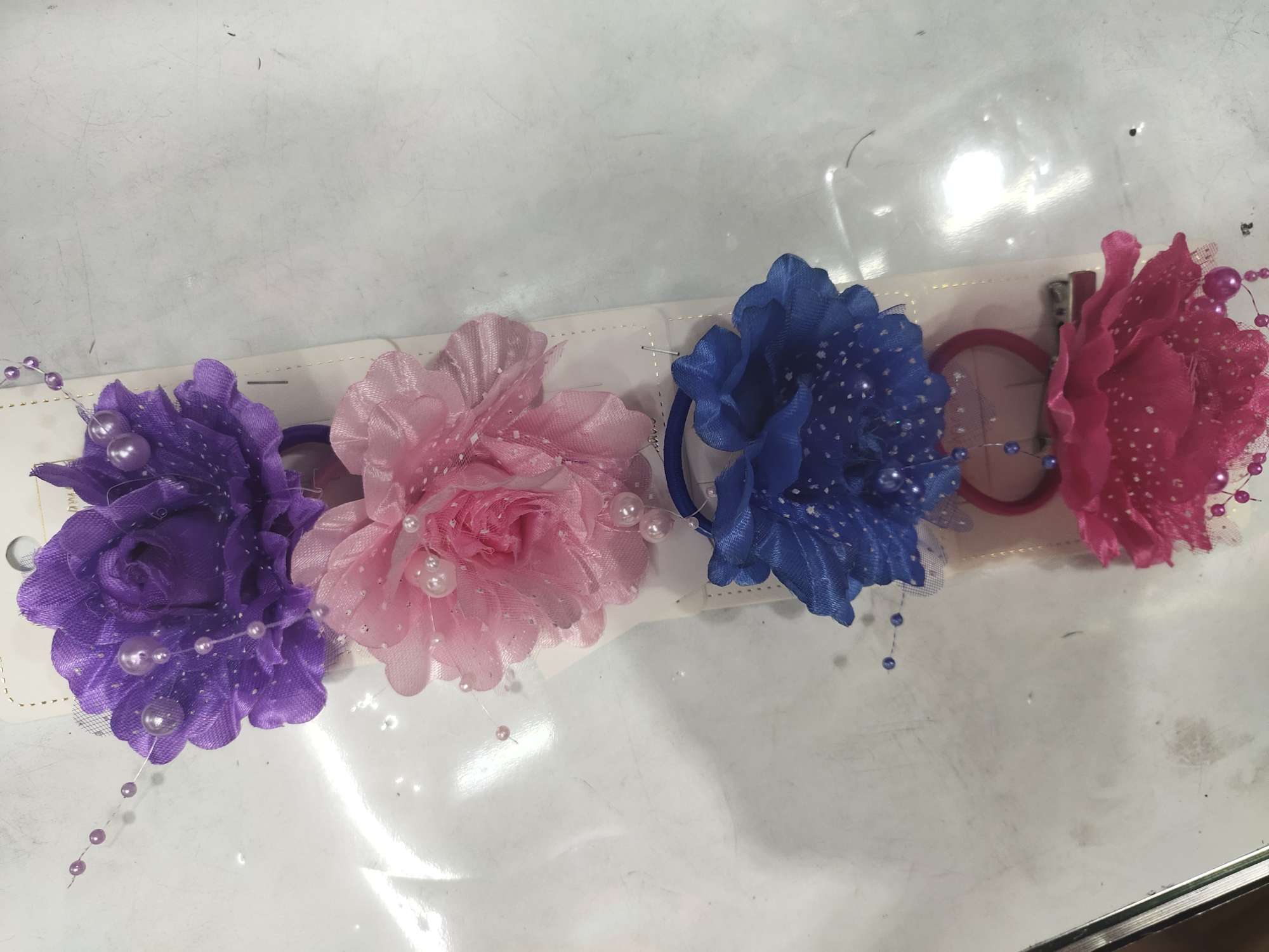Pearl brooches thumbnail