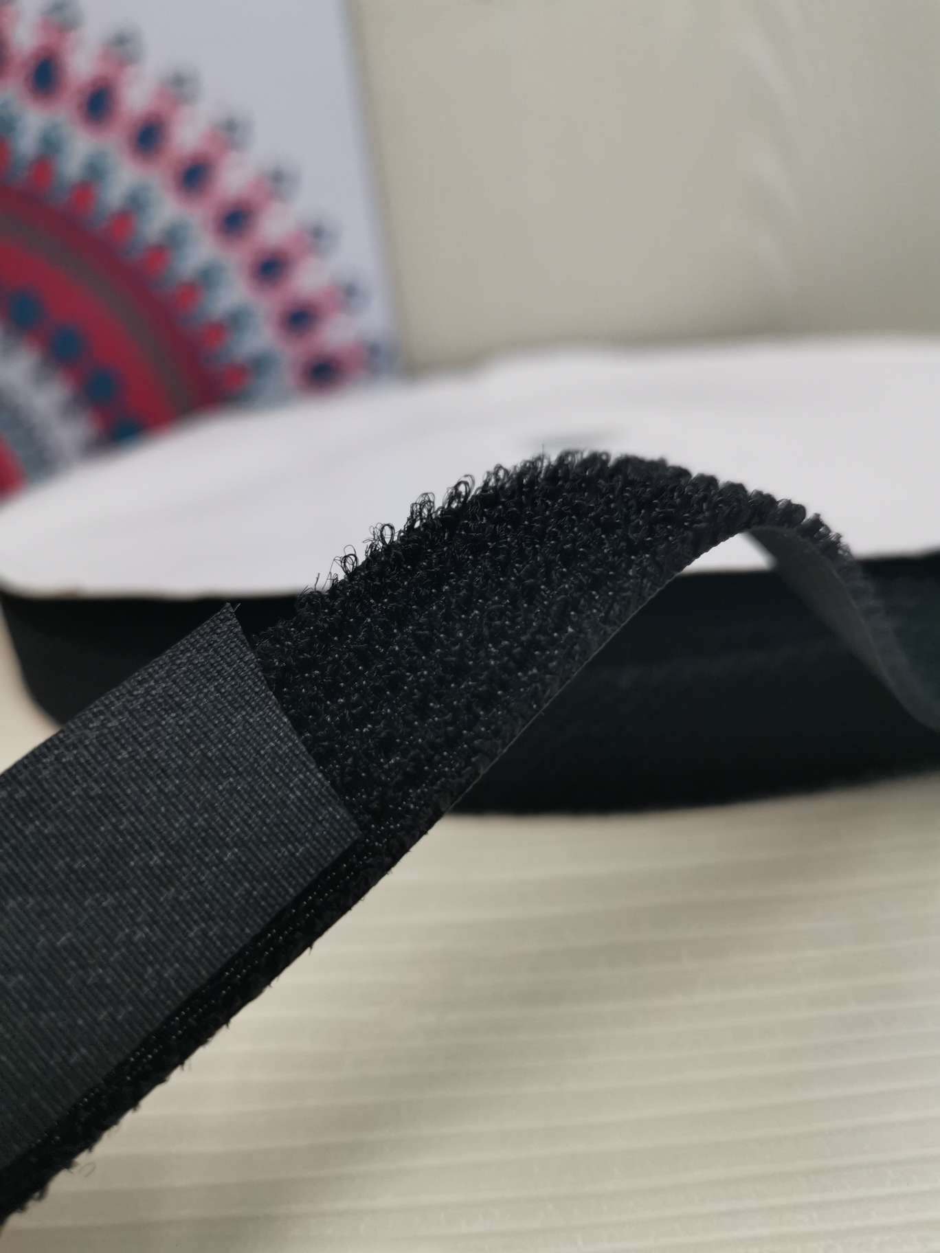 2cm borderless black curly body Specification image