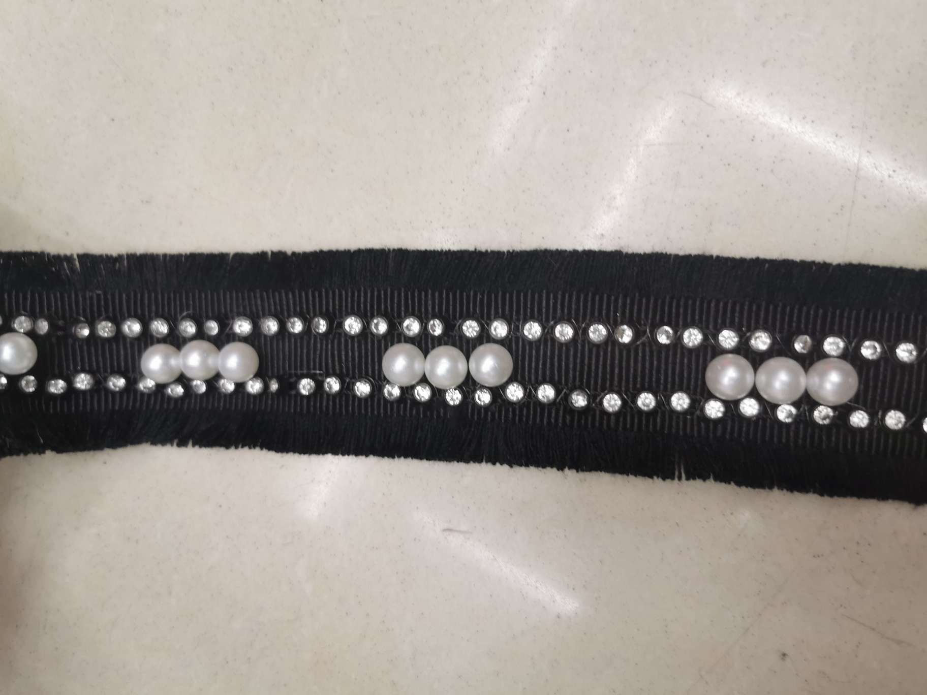 双面须钉珠