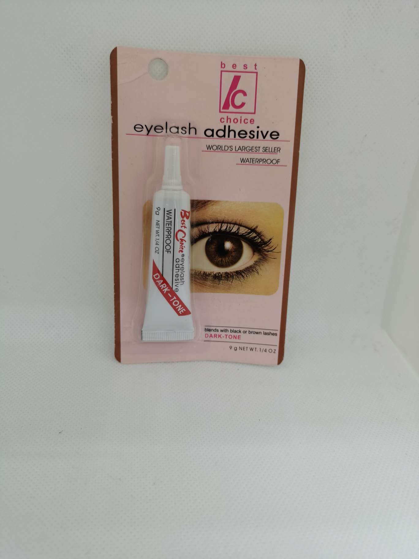 False eyelash glue sticks naturally and lasts a long time thumbnail