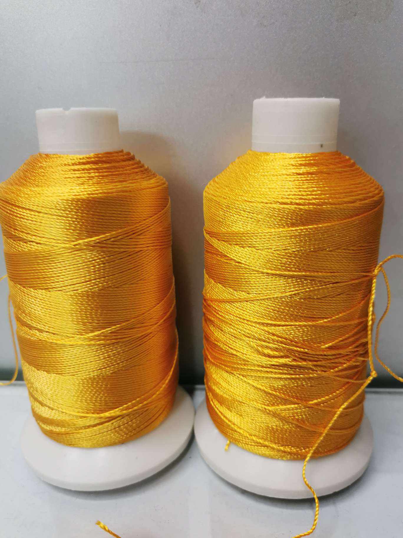 Gold High Strength Polyester Yarn Clothing Accessories Accessories Line Customized Production