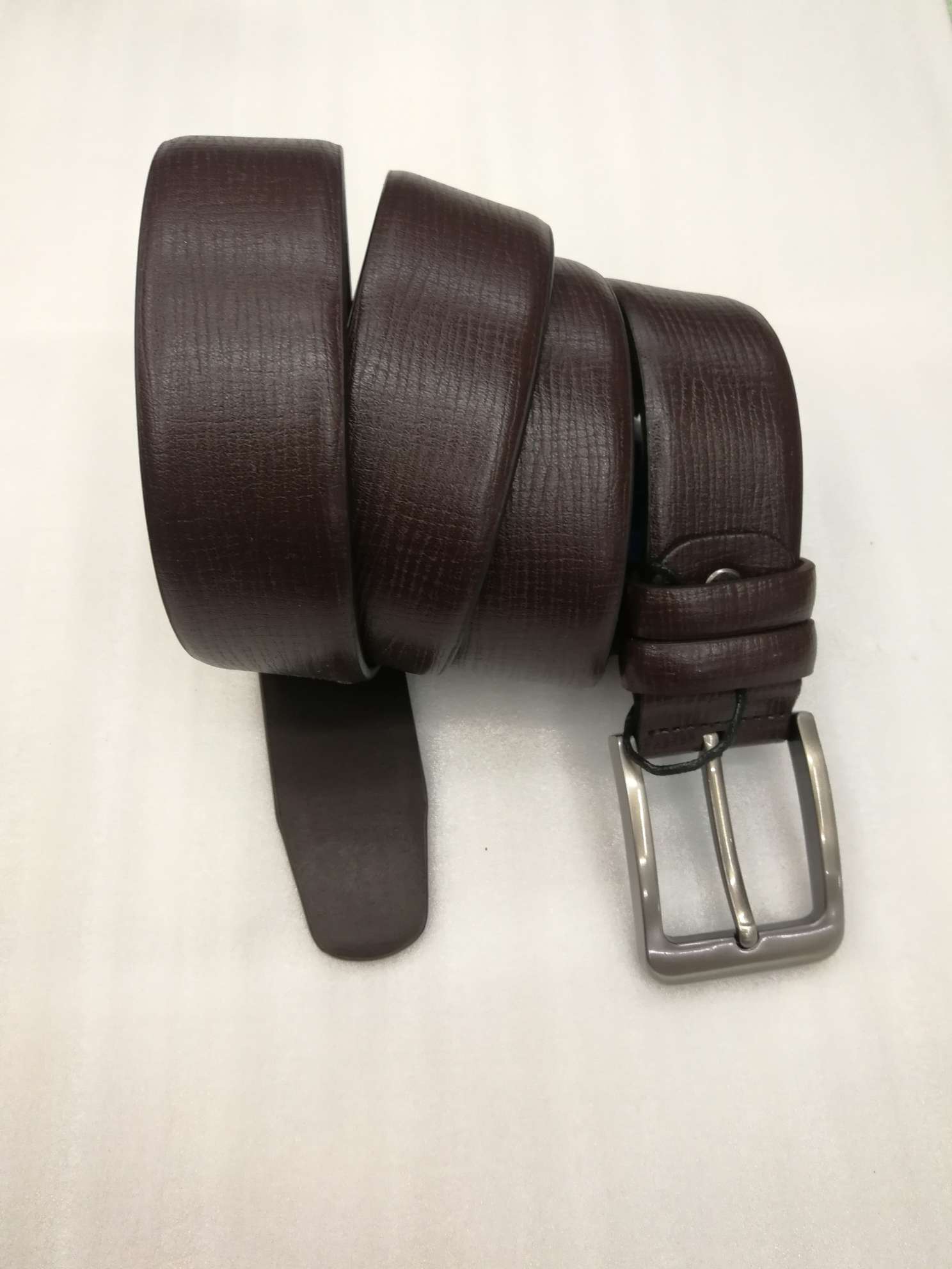 义乌男士好皮带AB0022商务潮流真牛皮针扣休闲男士腰带厂家直销供应内销外贸可来样订做