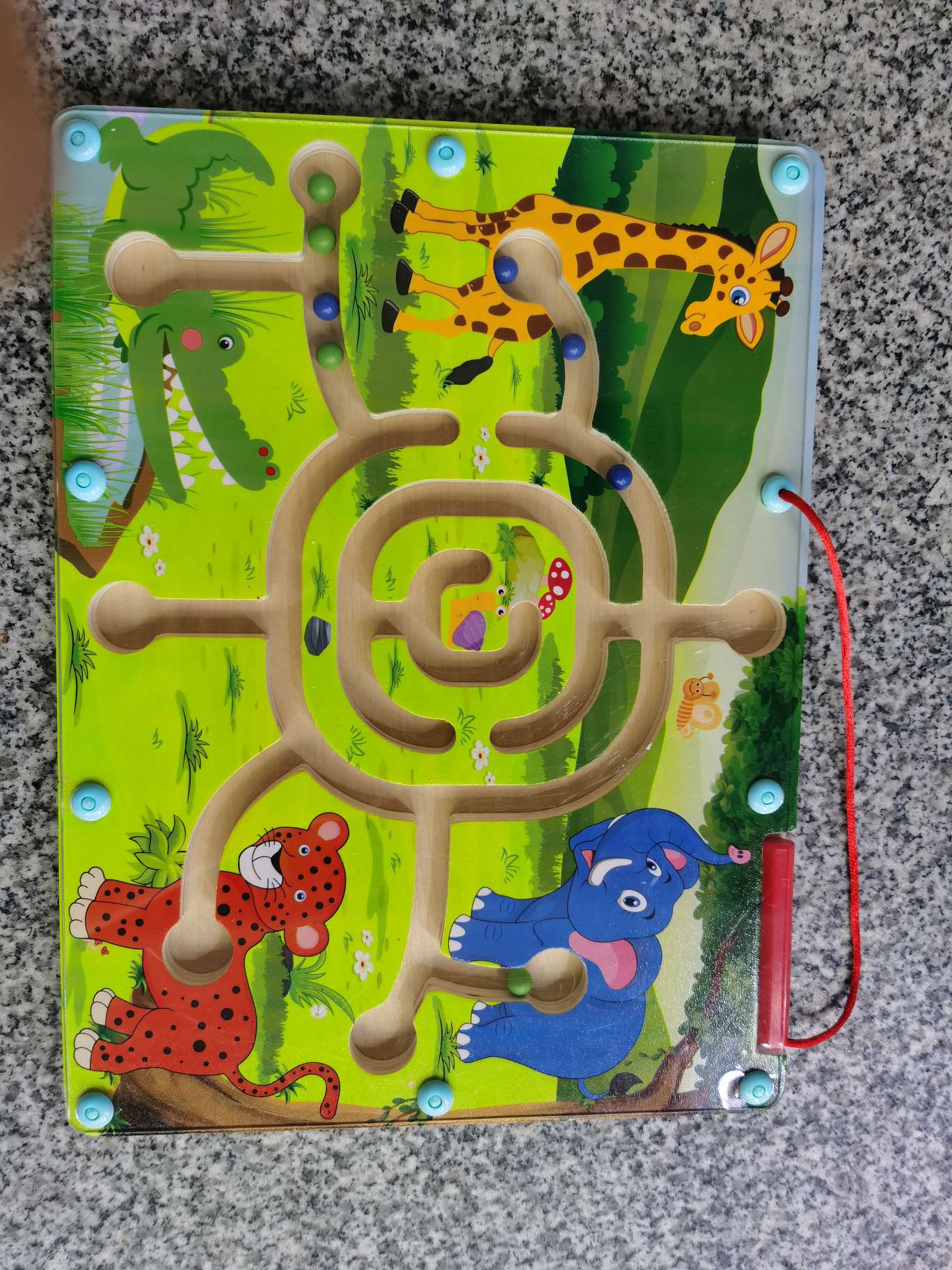 Magnetic pen movement maze Specification image