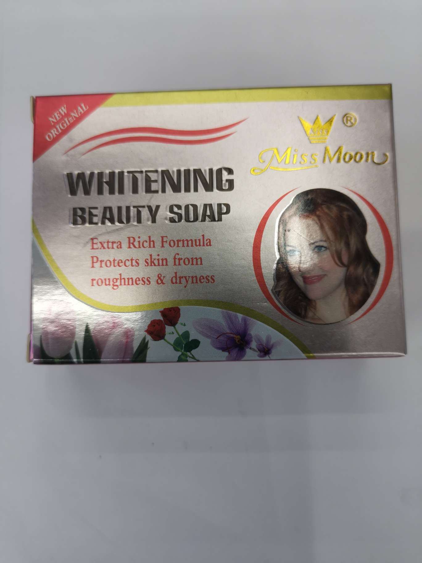 Whitening, freckle-removing and moisturizing Rose soap thumbnail