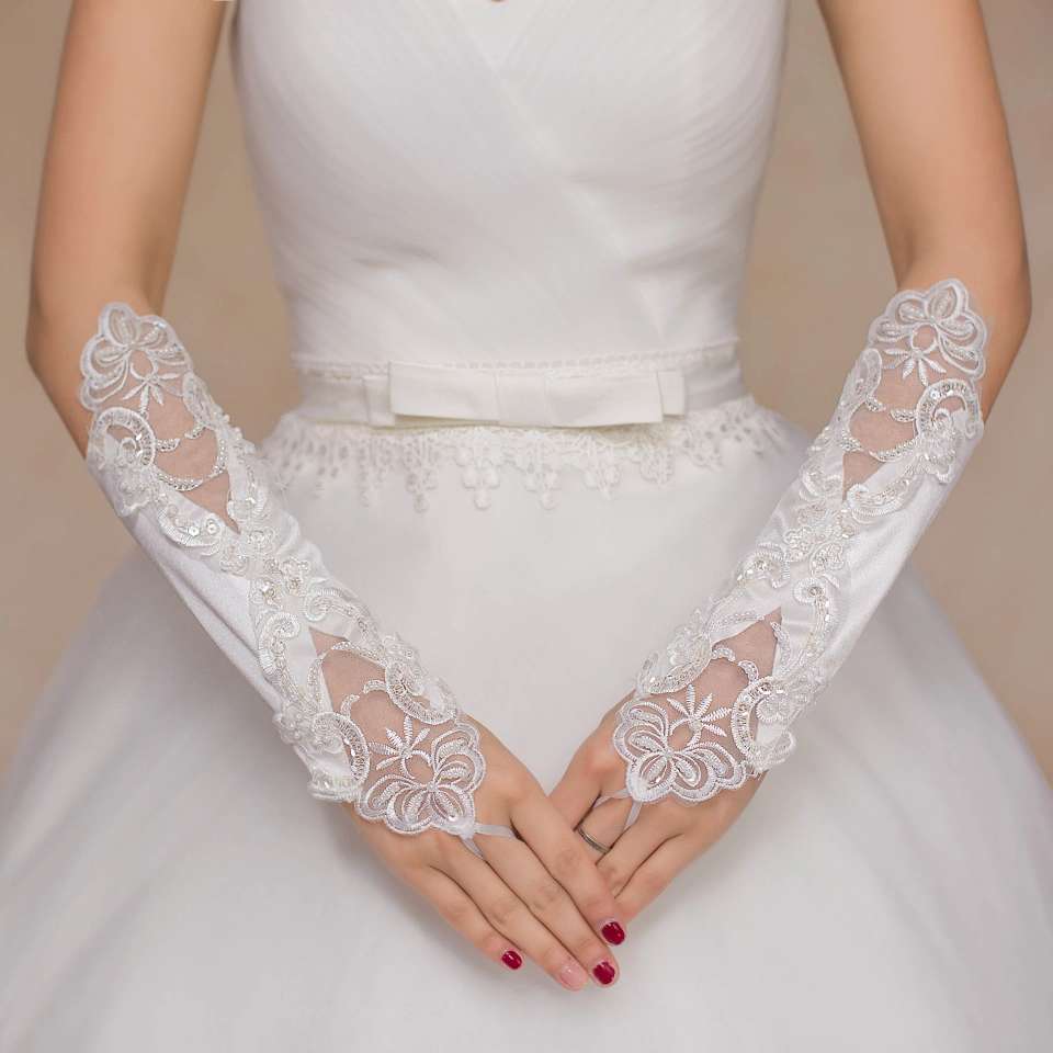 New bride wedding dress wedding gloves Korean long double - head embroidered glove manufacturers direct sale full figure