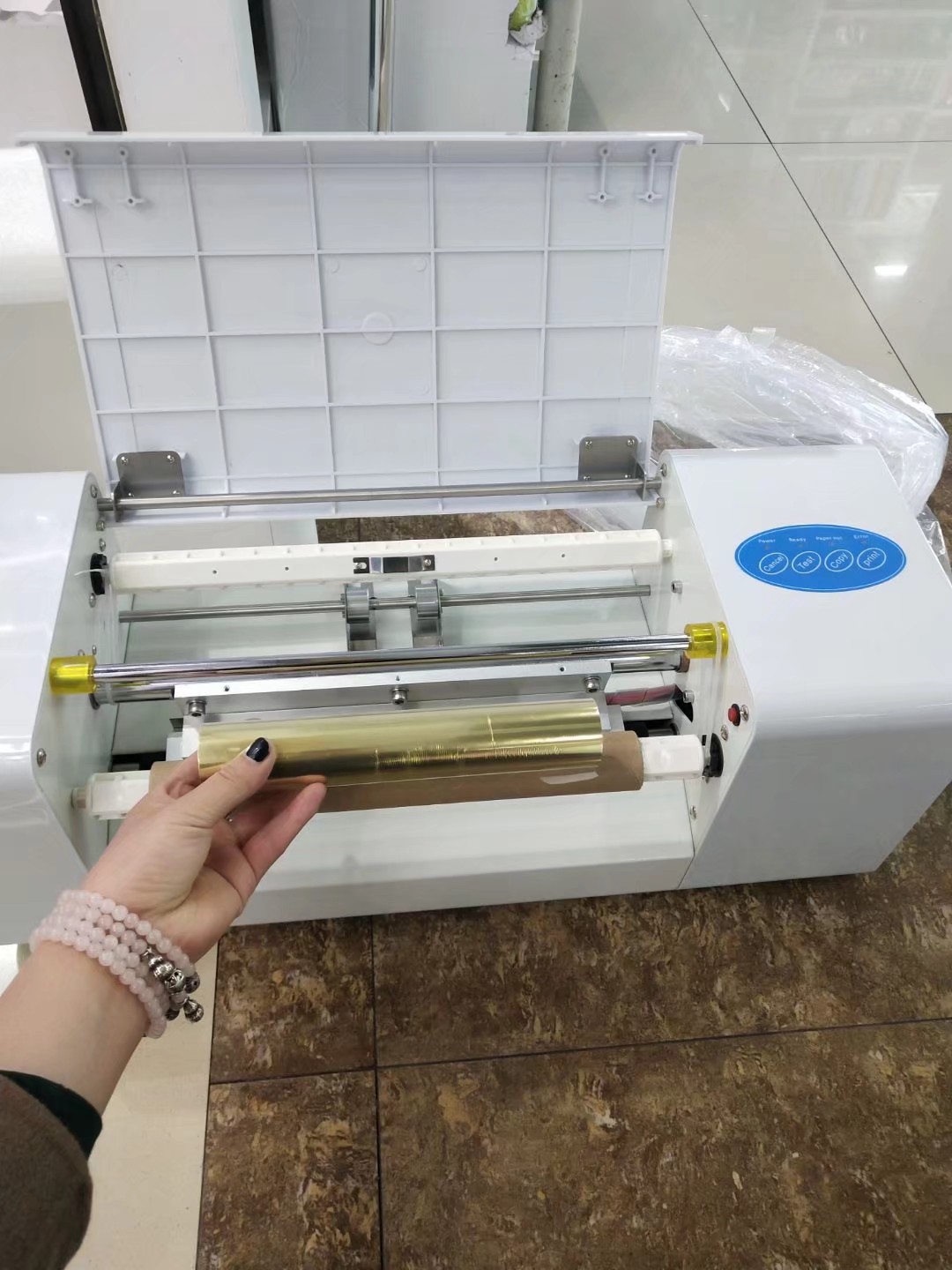 Emedo digital die-cutting machine profile die-cutting automatic edge camera positioning adhesive card paper cutting