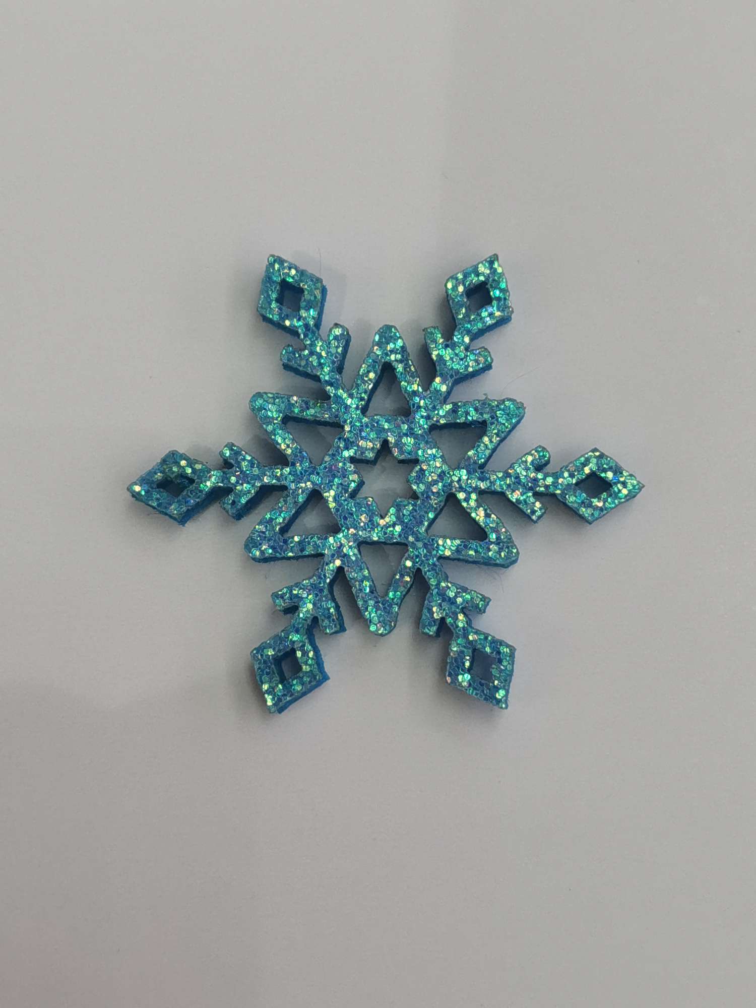 Glittery snowflake flakes Specification image