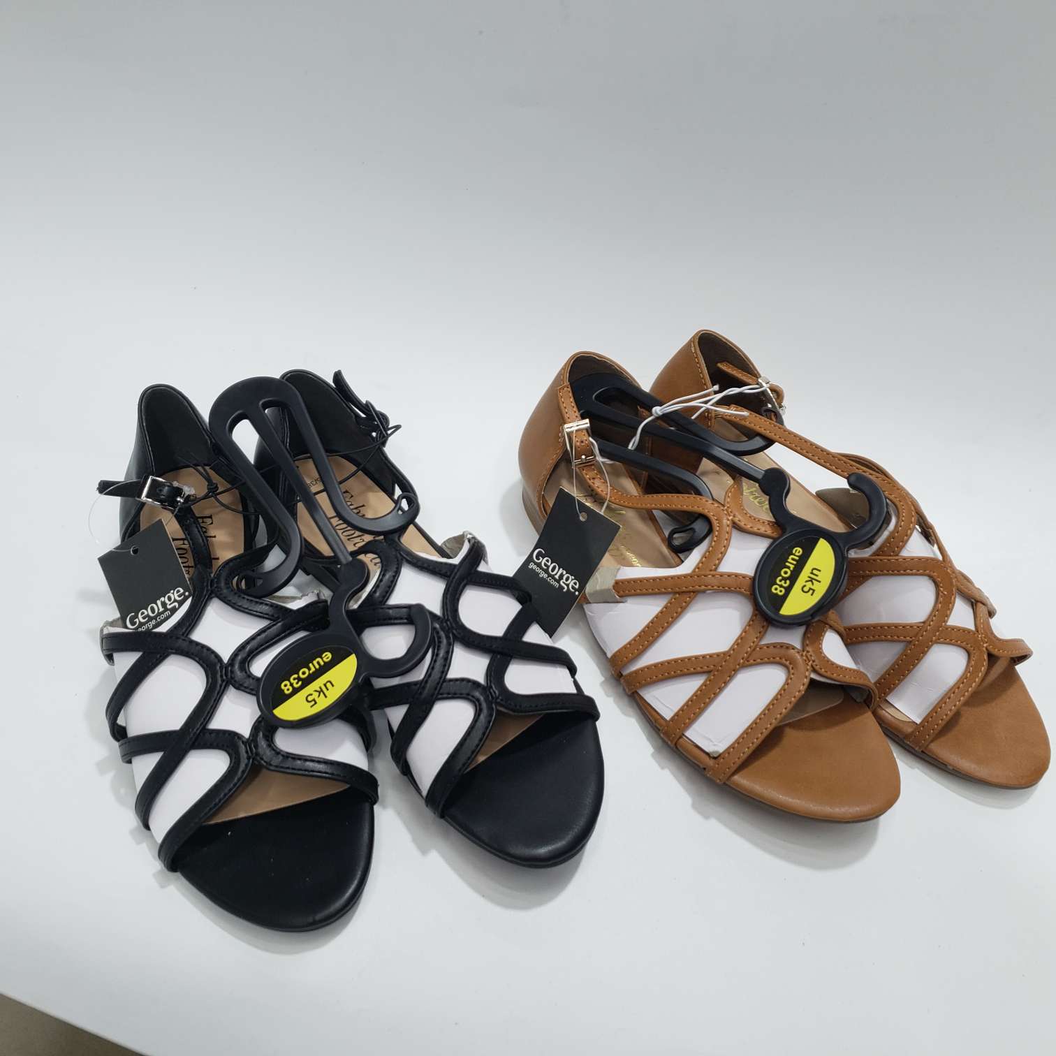 经典款式平底凉鞋