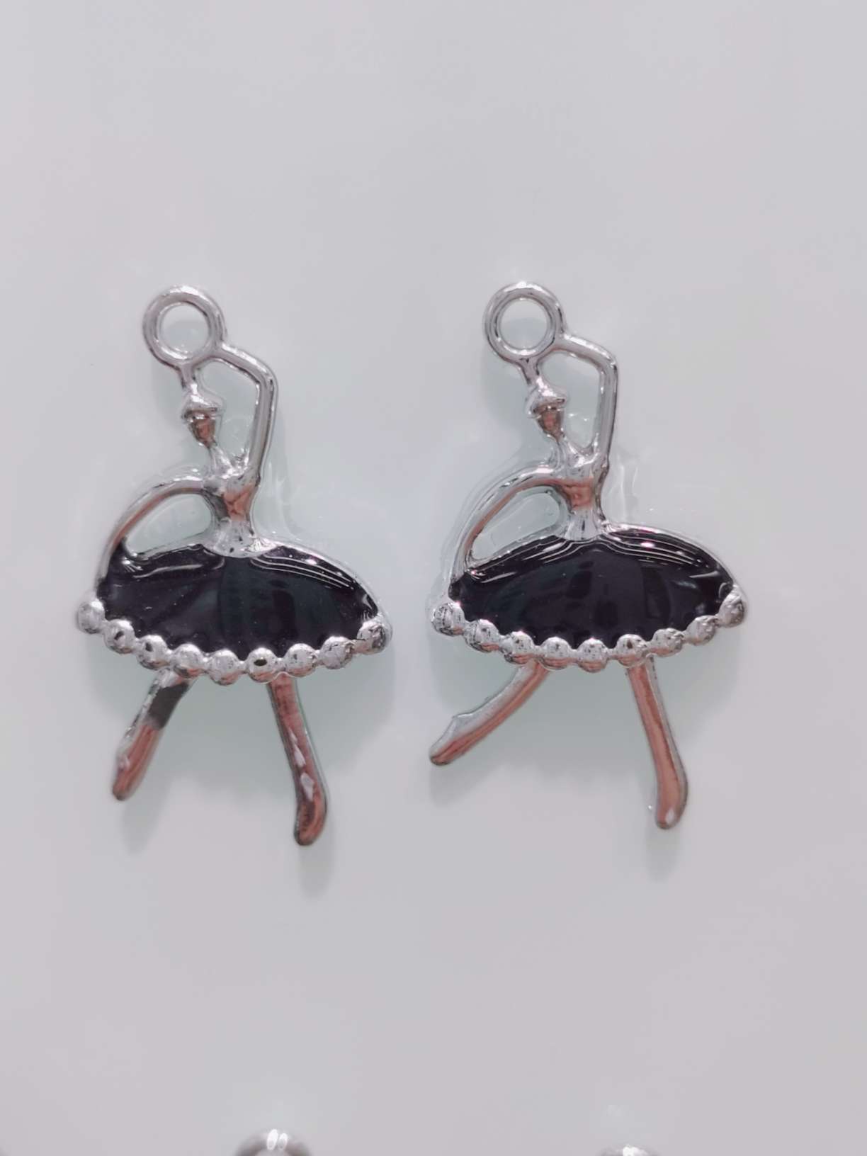 Drip oil dancing girl accessories thumbnail