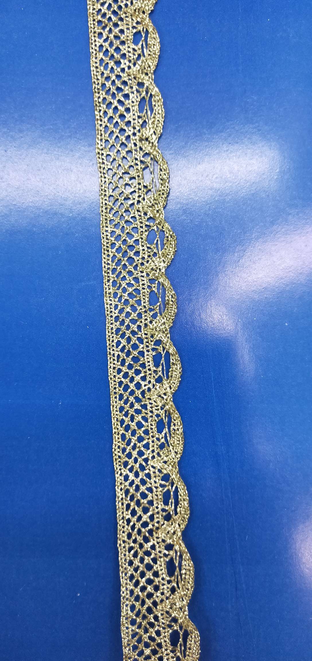 Gold thread lace 1594