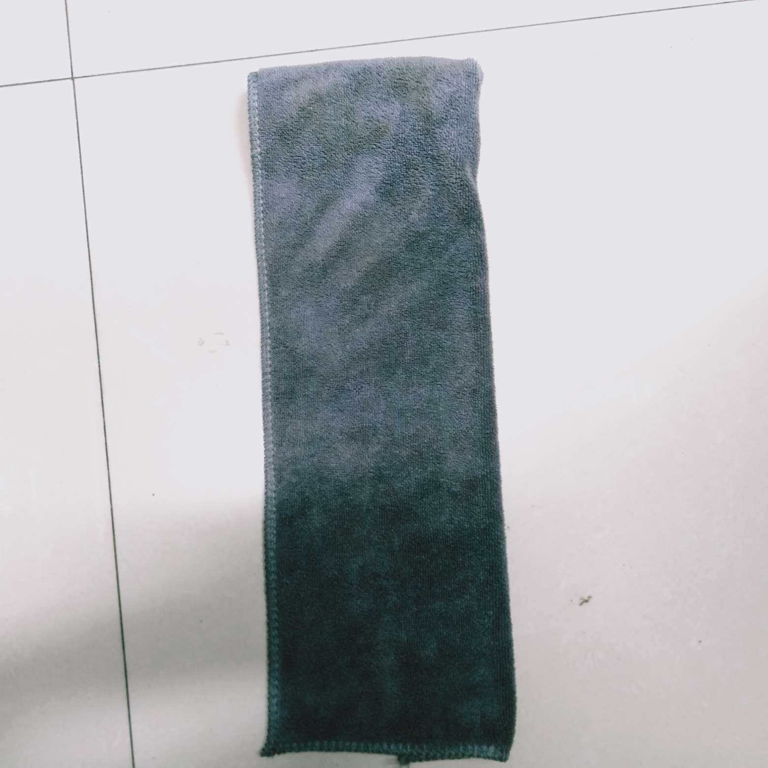 灰色擦车巾
