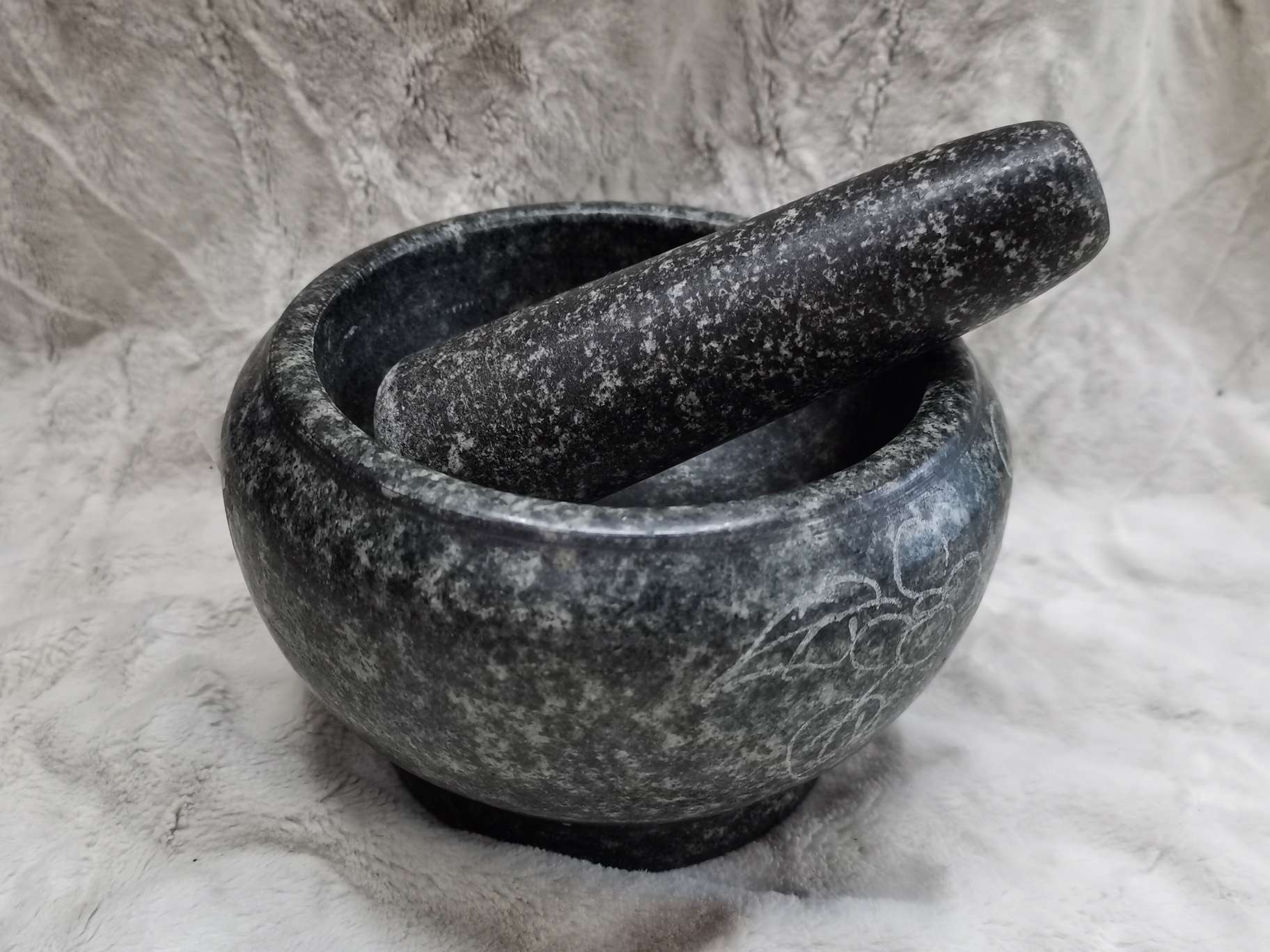雕花16cm花岗岩捣蒜器
