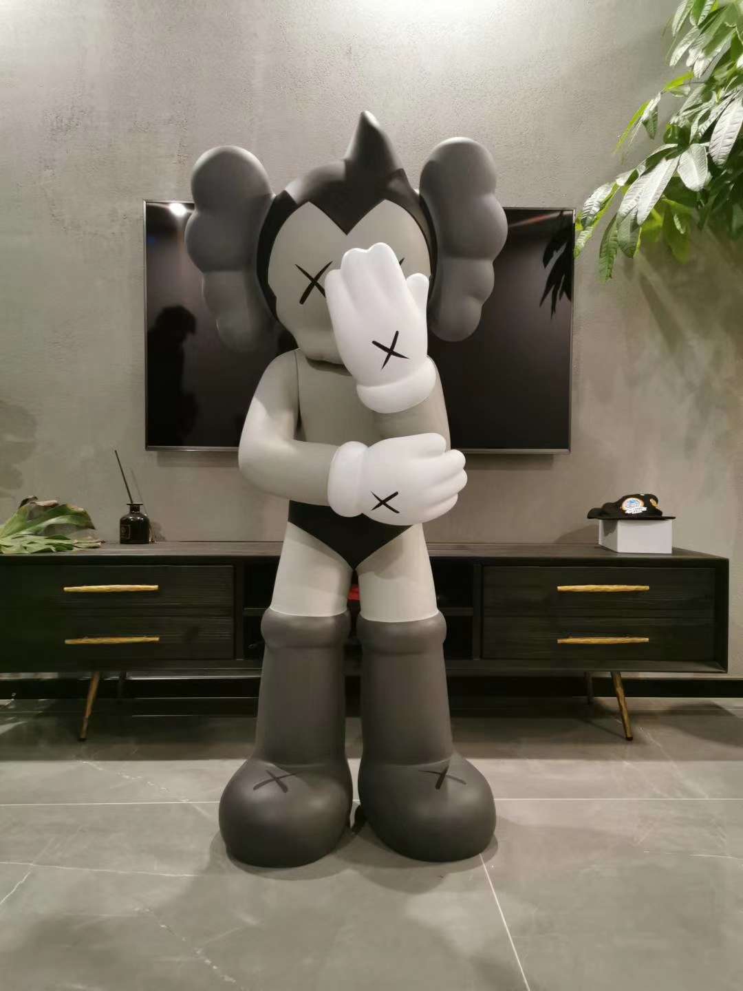 Astro Boy large-scale decorative items, park home, living room, shopping mall, milk tea shop, popular check-in spot, floor-standing fiberglass reinforced plastic decorative items details Picture