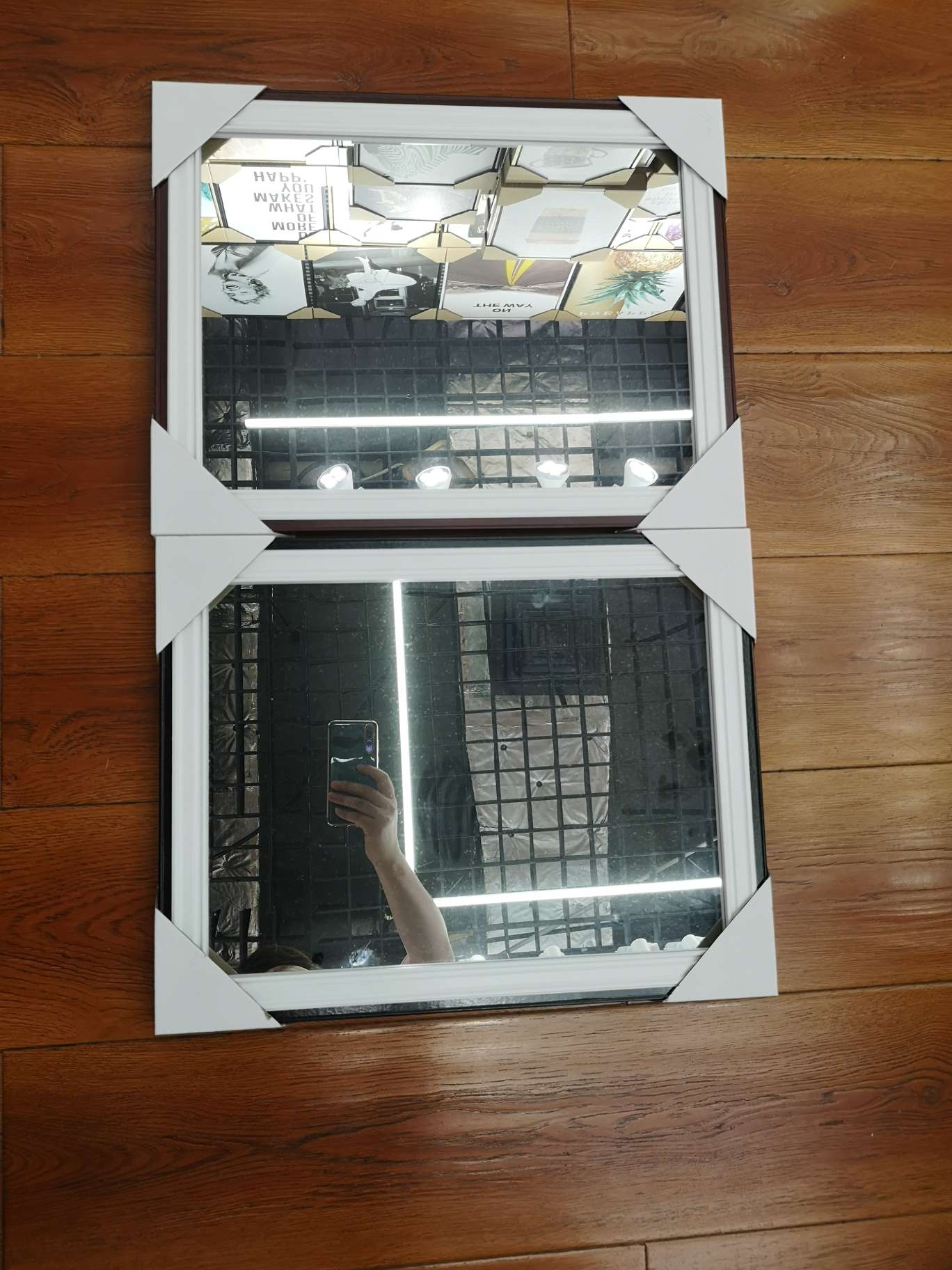 Boutique decorative explosive mirror 40*50CM thumbnail