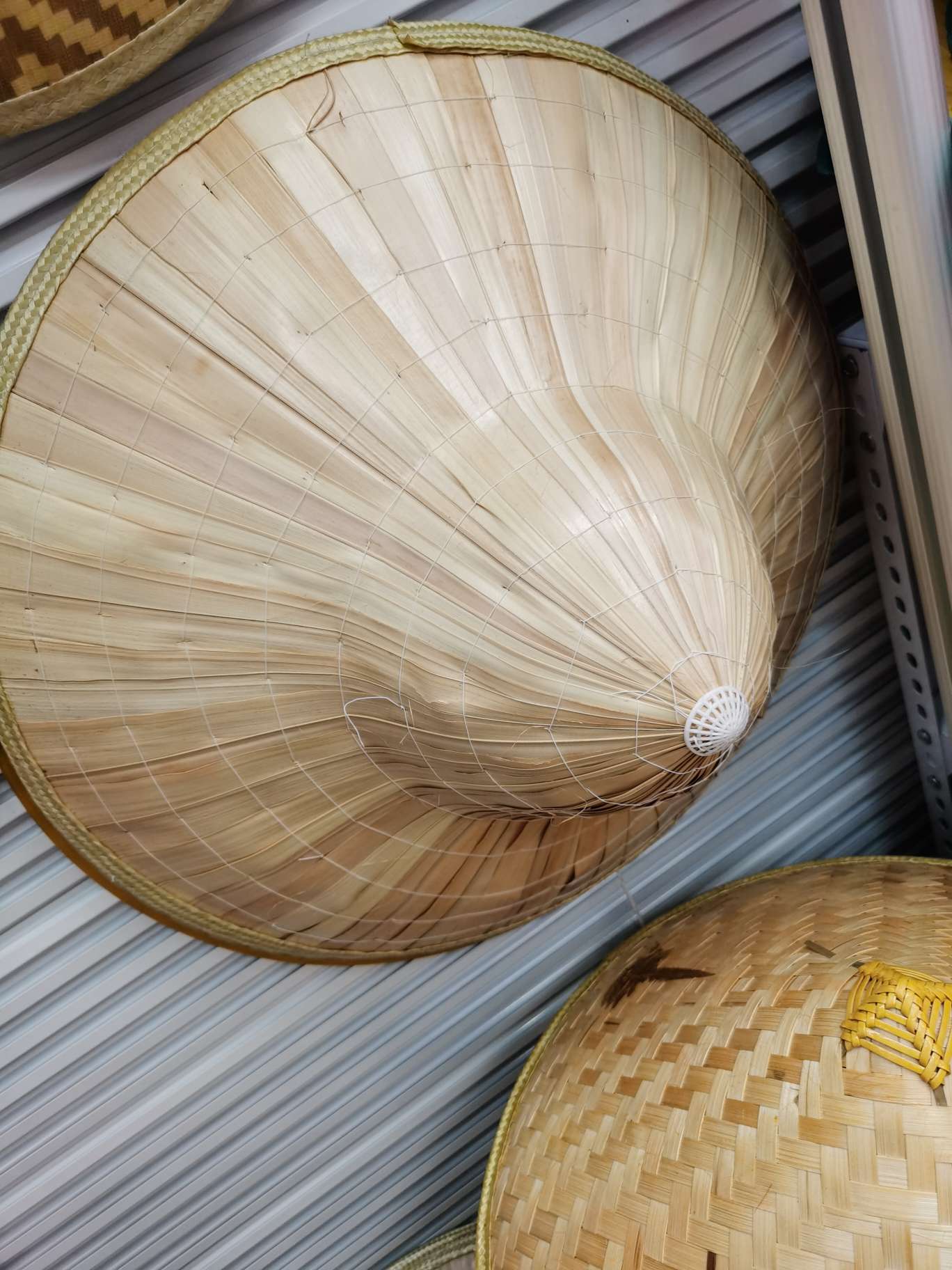Bamboo leaves hats full figure