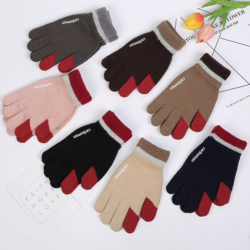 Heart-shaped gloves