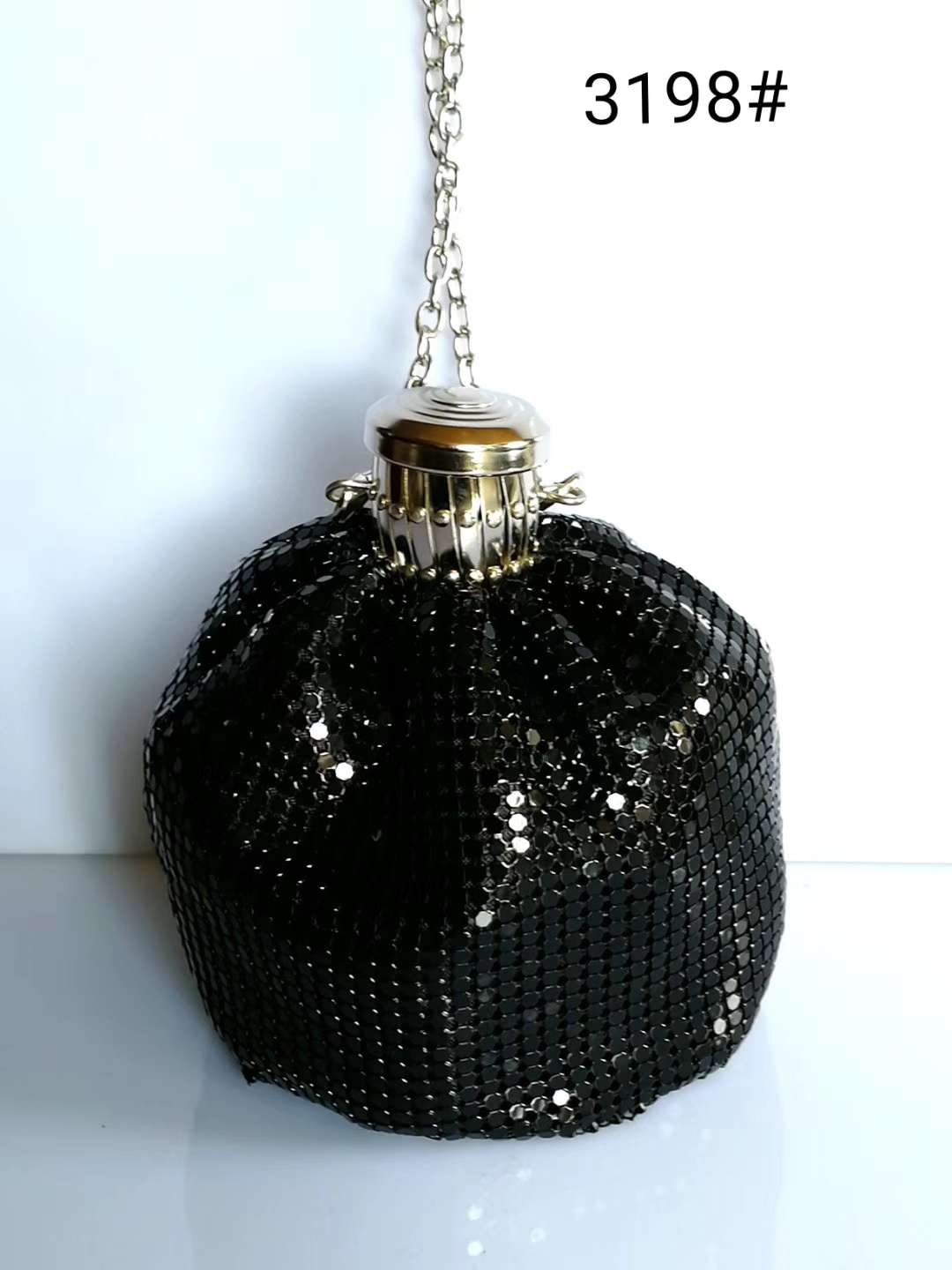 铝片酒瓶盖酒袋挎包链条包零钱包时尚精致包手袋手拿包产品图