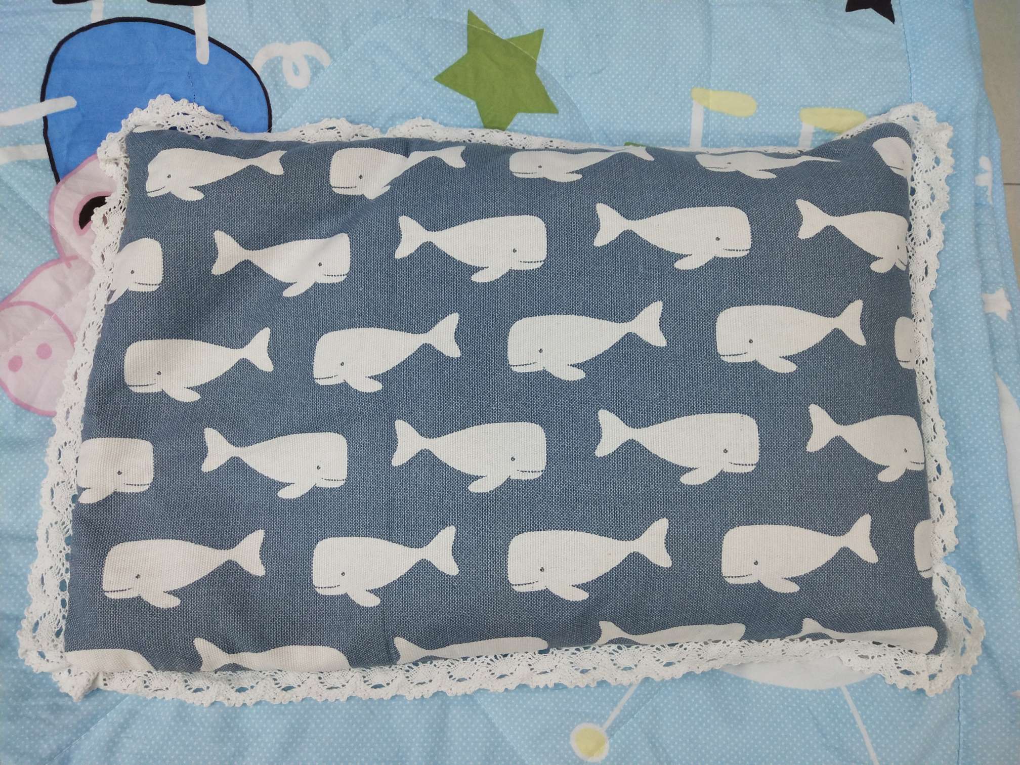 Baby and children's pillow: Millet pillow with fish