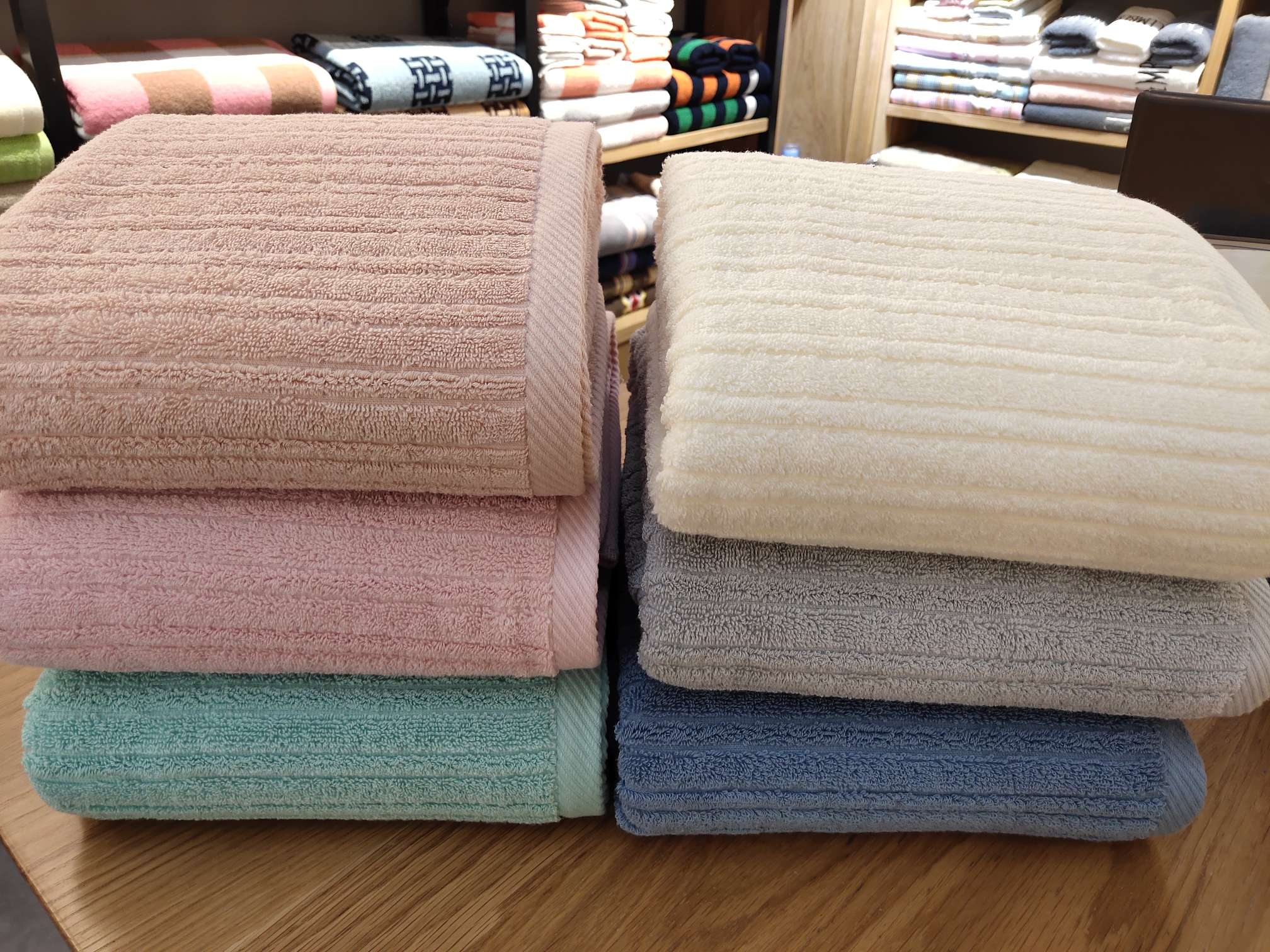 Original color fashion wilderness style bath towel details Picture