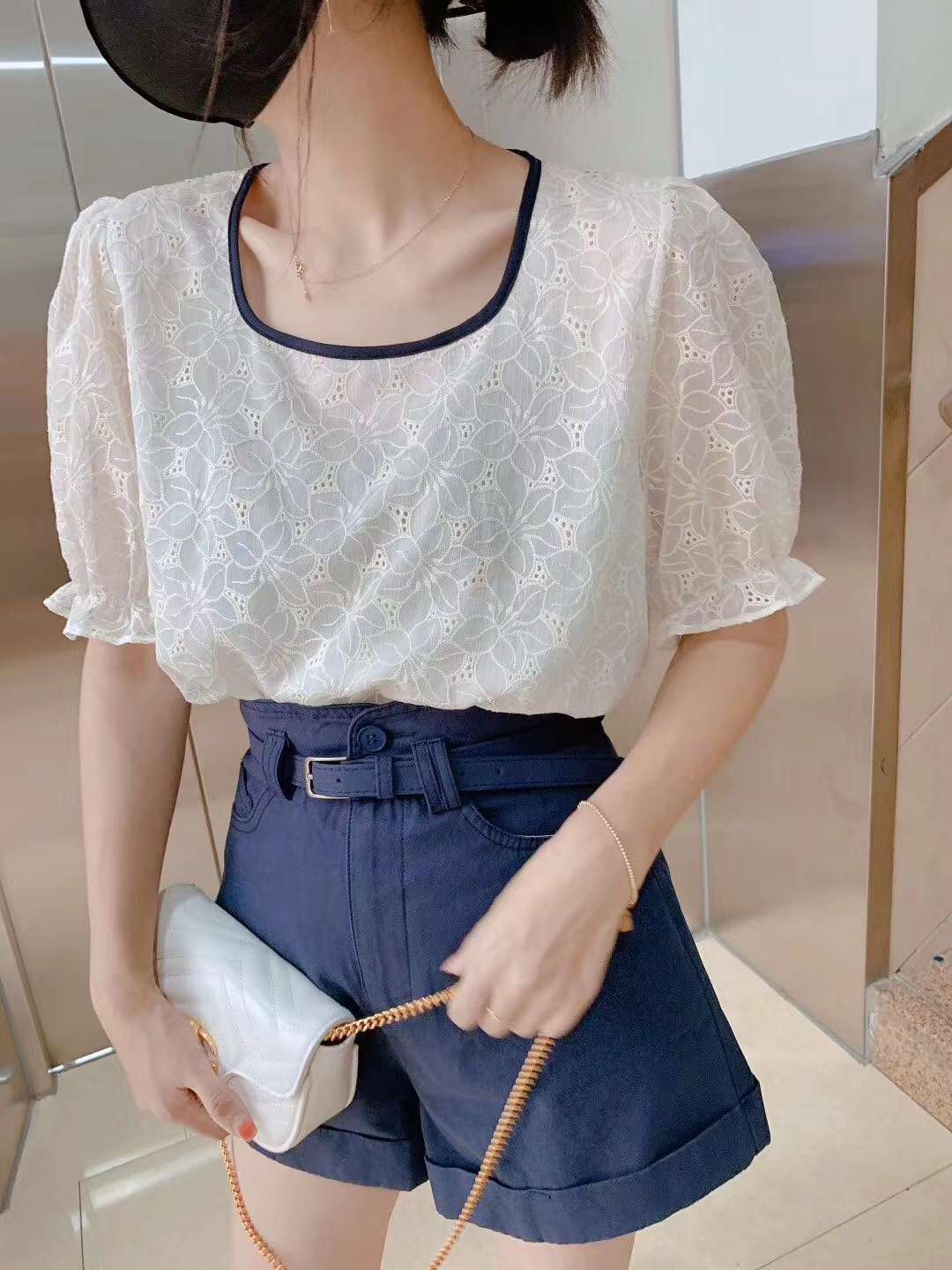 Korean top
