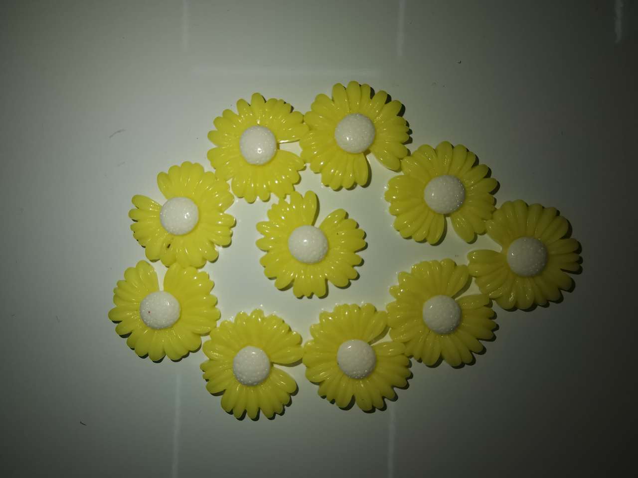 Resin Chrysanthemum For Jewelry Accessories Application Scenario