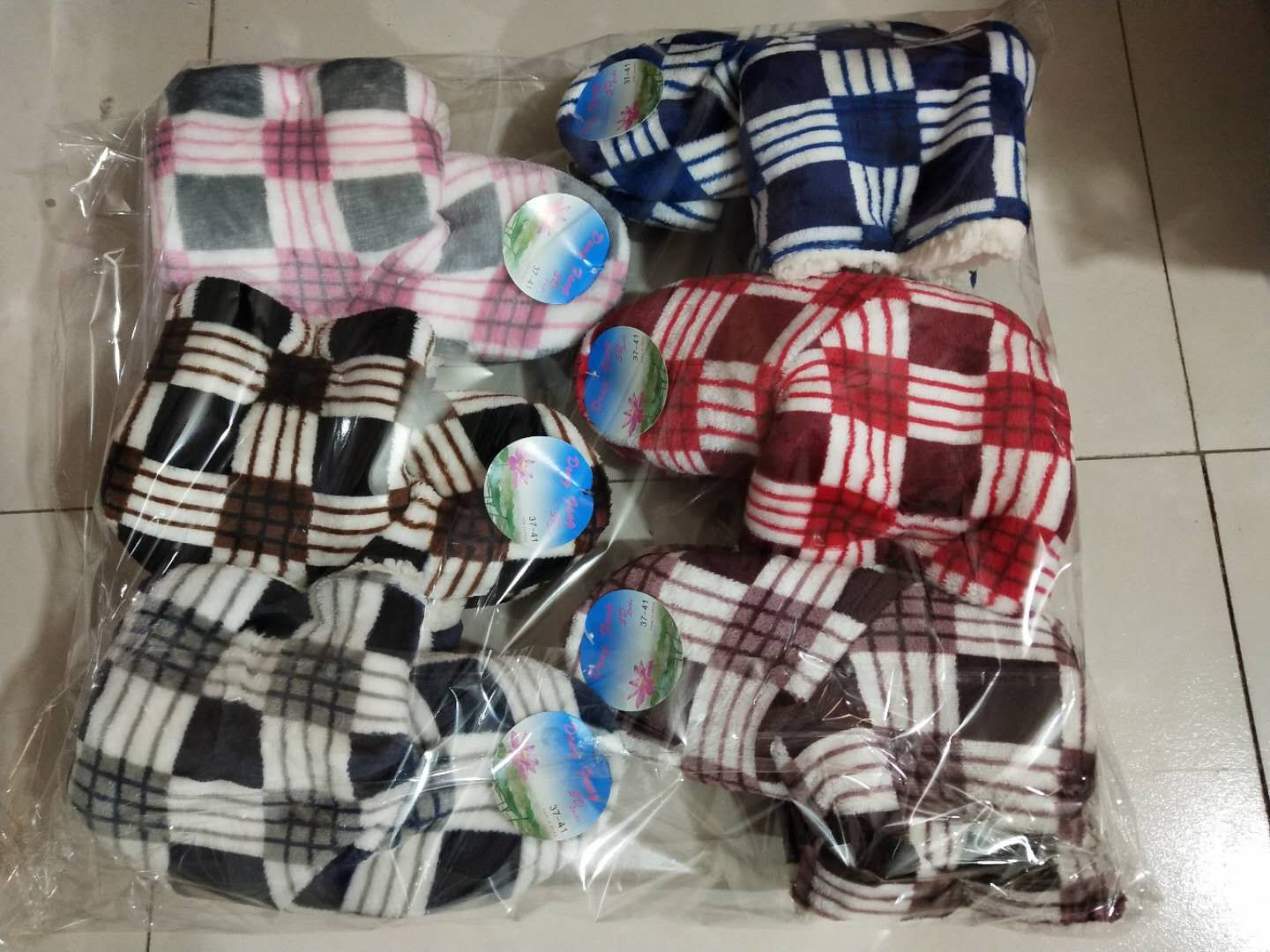 Winter warm shoes, socks and boots for indoor warmth, foot grids
