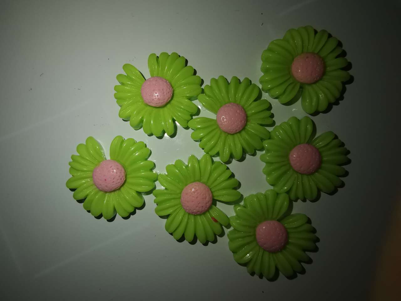Resin Chrysanthemum For Jewelry Accessories details Picture