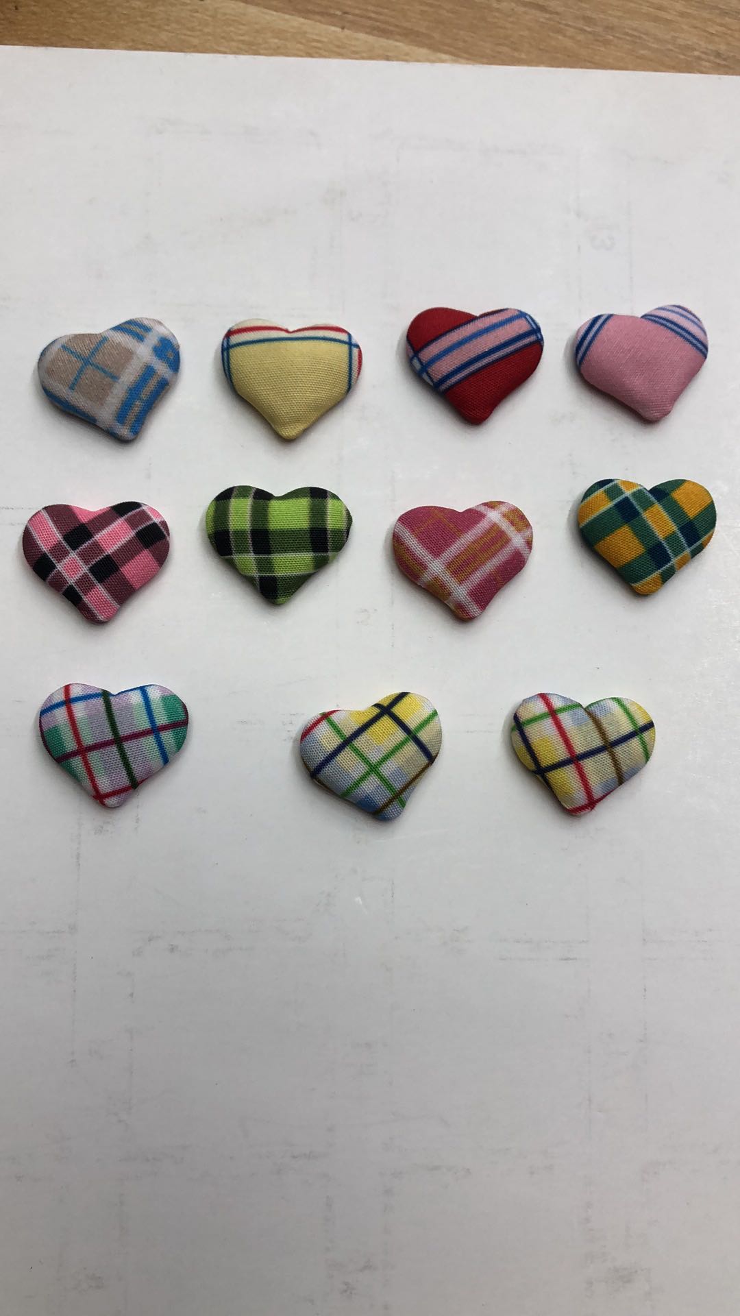 条纹多色纽扣配件