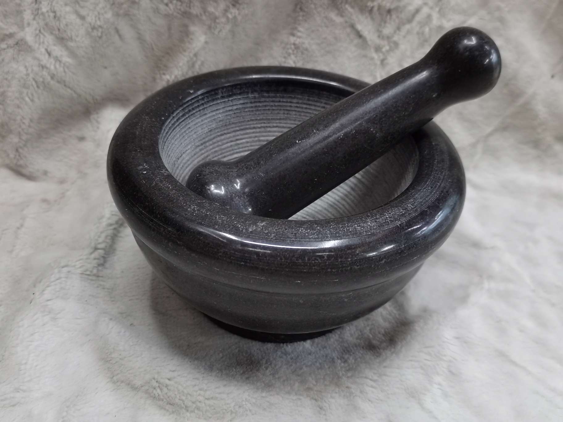 EN119 Stone mortar garlic rammer thumbnail