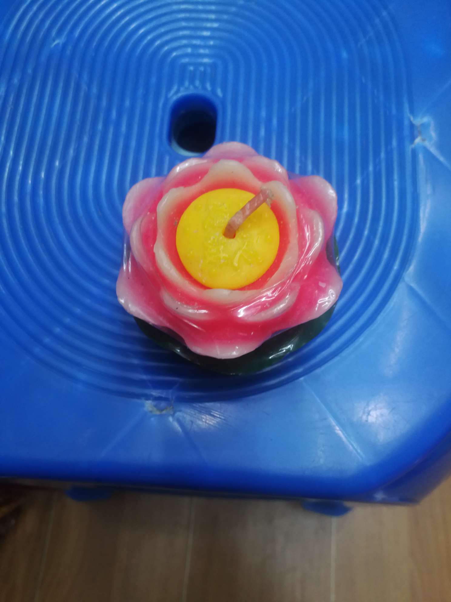 2号莲花烛细节图