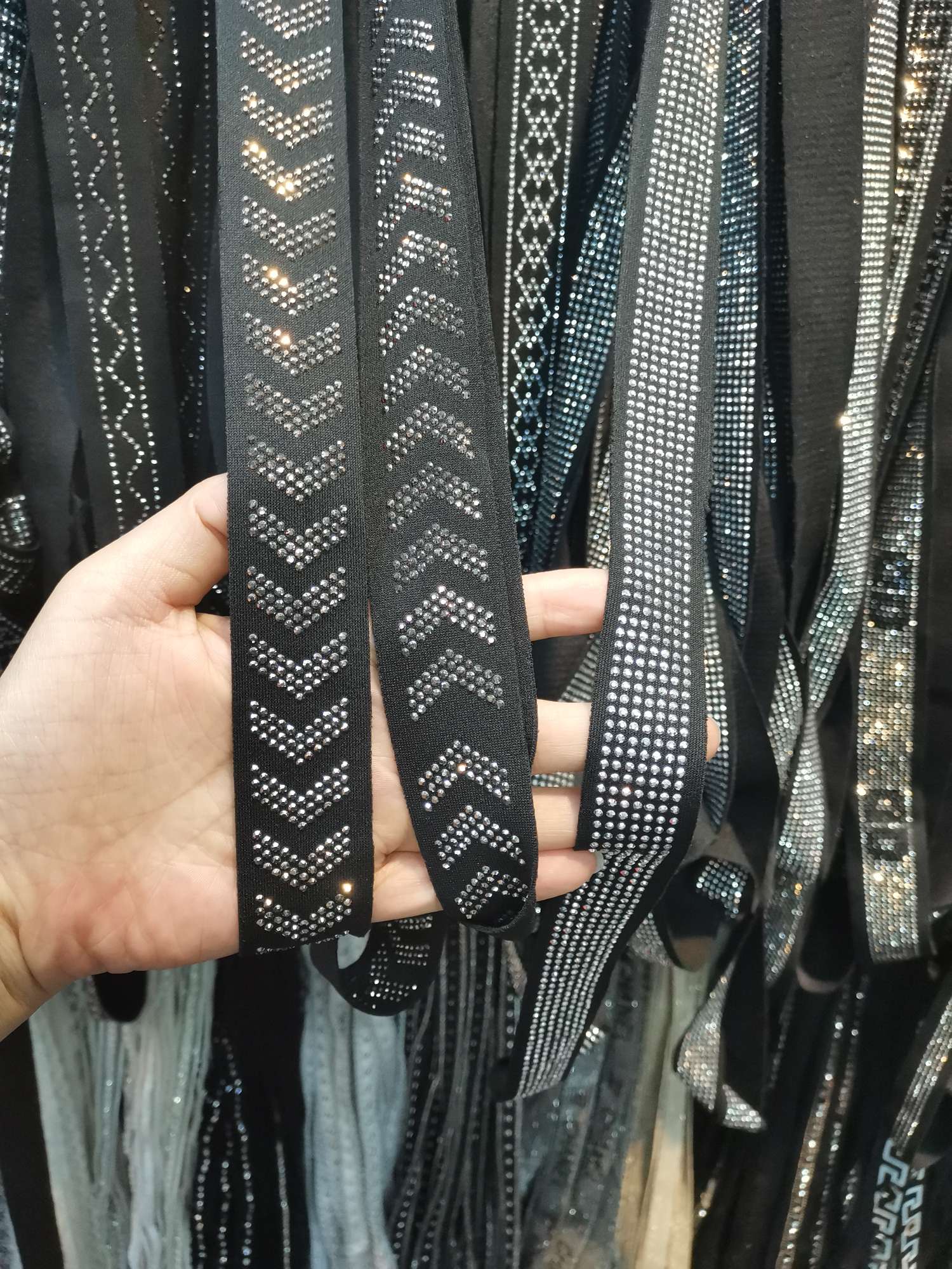 剪头烫钻细节图