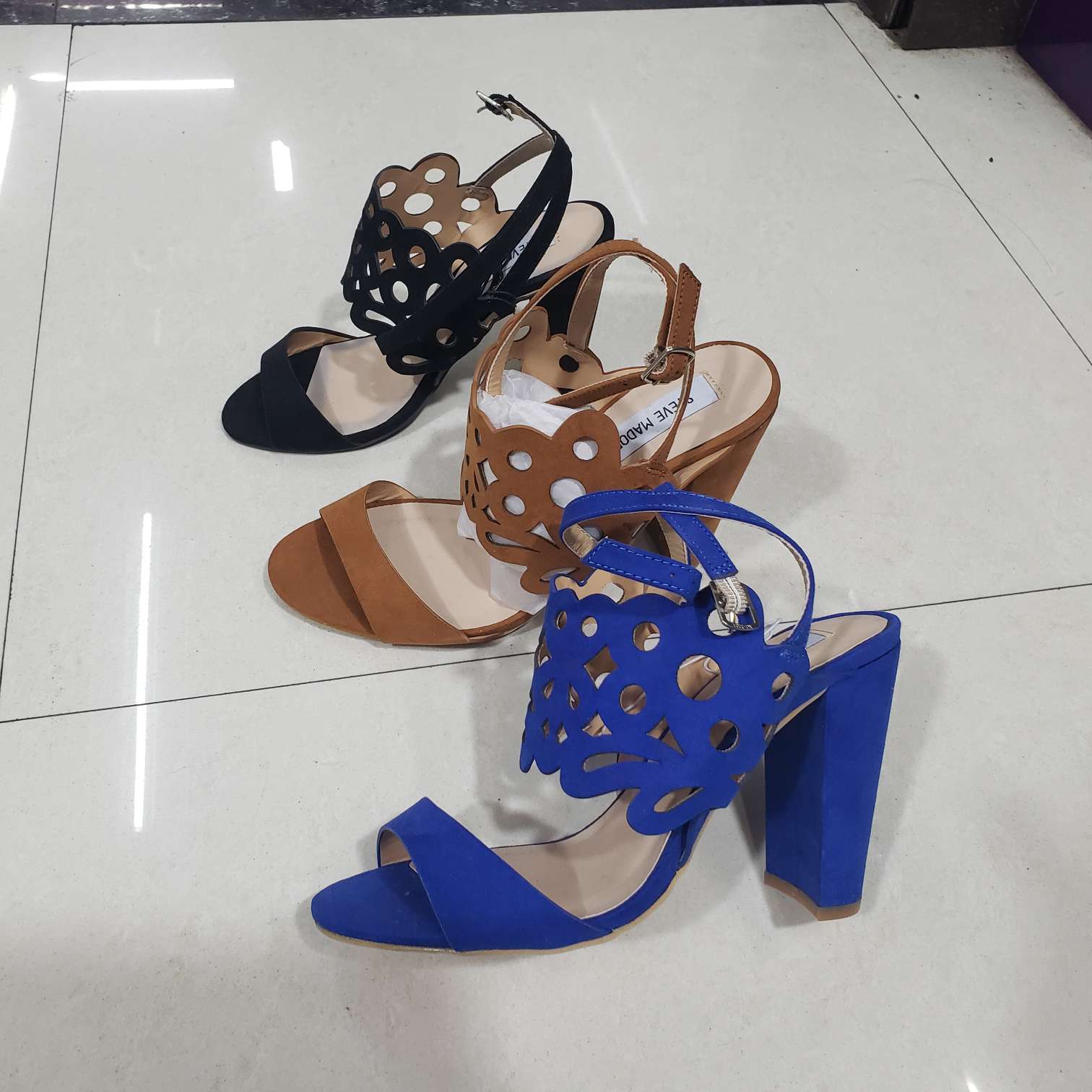 高跟女凉鞋