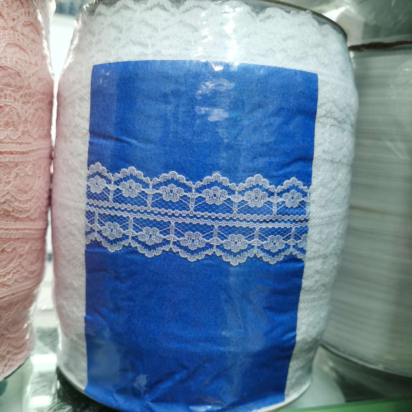 3.5CM symmetrical, non-elastic lace trim details Picture
