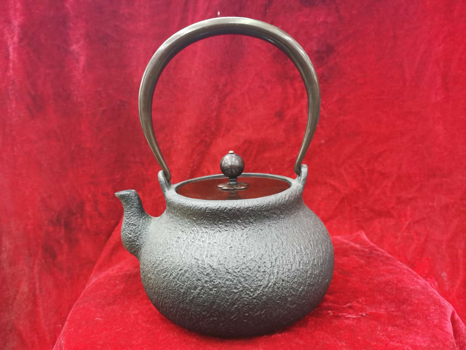 Handmade iron pot D thumbnail