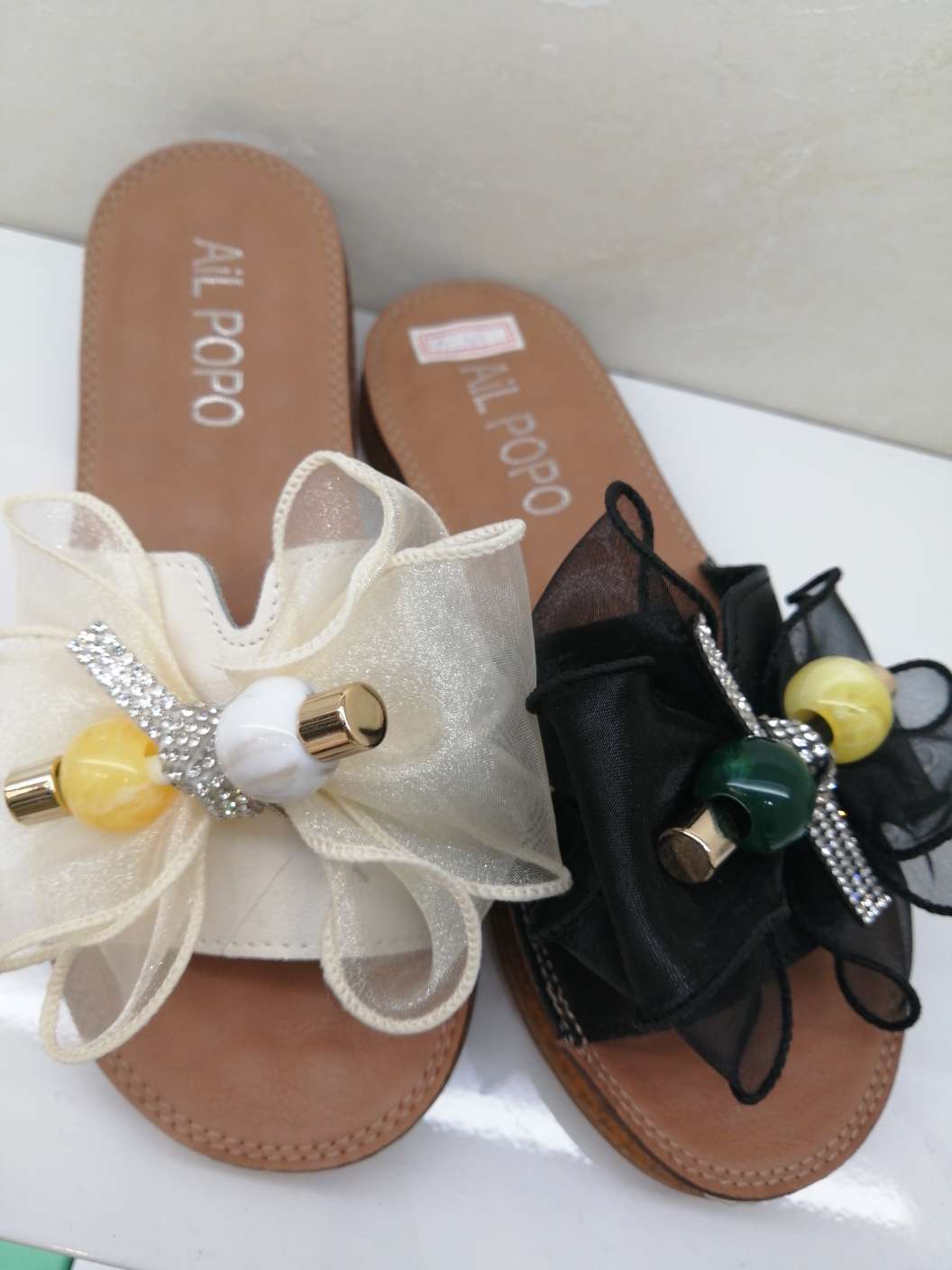 Ladies style slippers with floral soft soles thumbnail