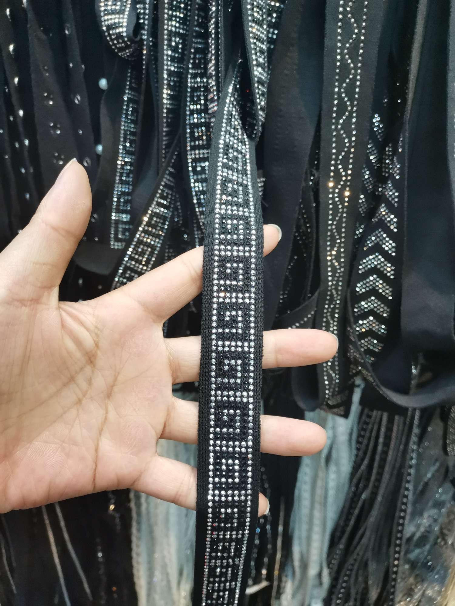 剪头烫钻产品图