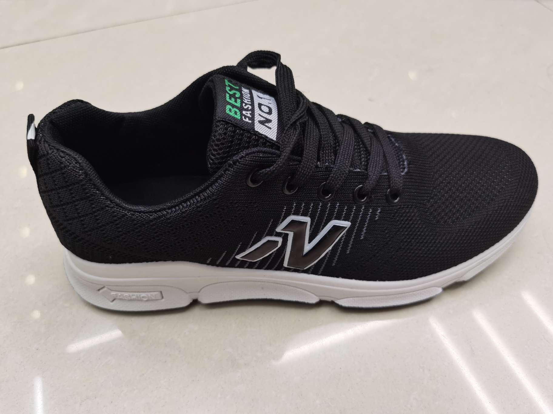 新款运动鞋2020